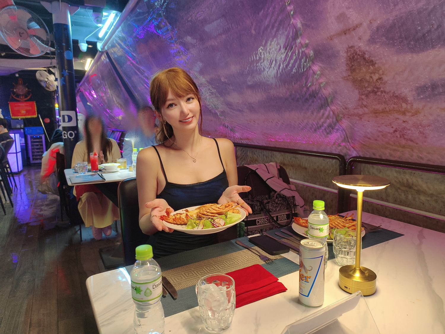 峴港Pseidon漢江遊船|龍橋噴火秀、焗烤龍蝦大餐、船上表演秀,河上浪漫夜晚! @混血珊莎的奇幻旅程 峴港Pseidon漢江遊船|龍橋噴火秀、焗烤龍蝦大餐、船上表演秀,河上浪漫夜晚! @混血珊莎的奇幻旅程