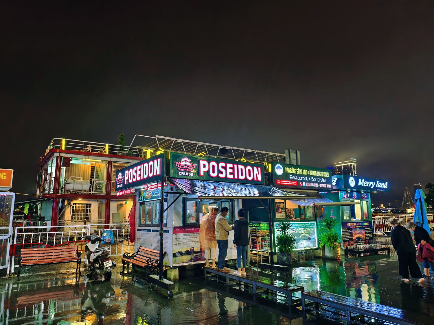 峴港Pseidon漢江遊船|龍橋噴火秀、焗烤龍蝦大餐、船上表演秀,河上浪漫夜晚! @混血珊莎的奇幻旅程 峴港Pseidon漢江遊船|龍橋噴火秀、焗烤龍蝦大餐、船上表演秀,河上浪漫夜晚! @混血珊莎的奇幻旅程