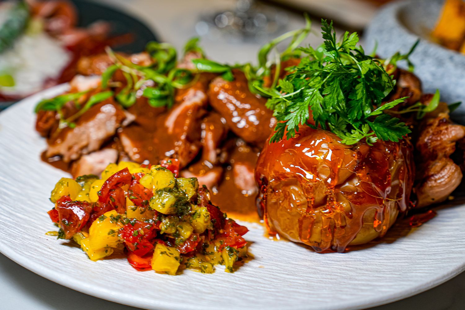 【台北東區餐酒館】緩緩 FABULA｜藏身鬧區的質感約會餐廳、歲末聚餐首選推薦! @混血珊莎的奇幻旅程