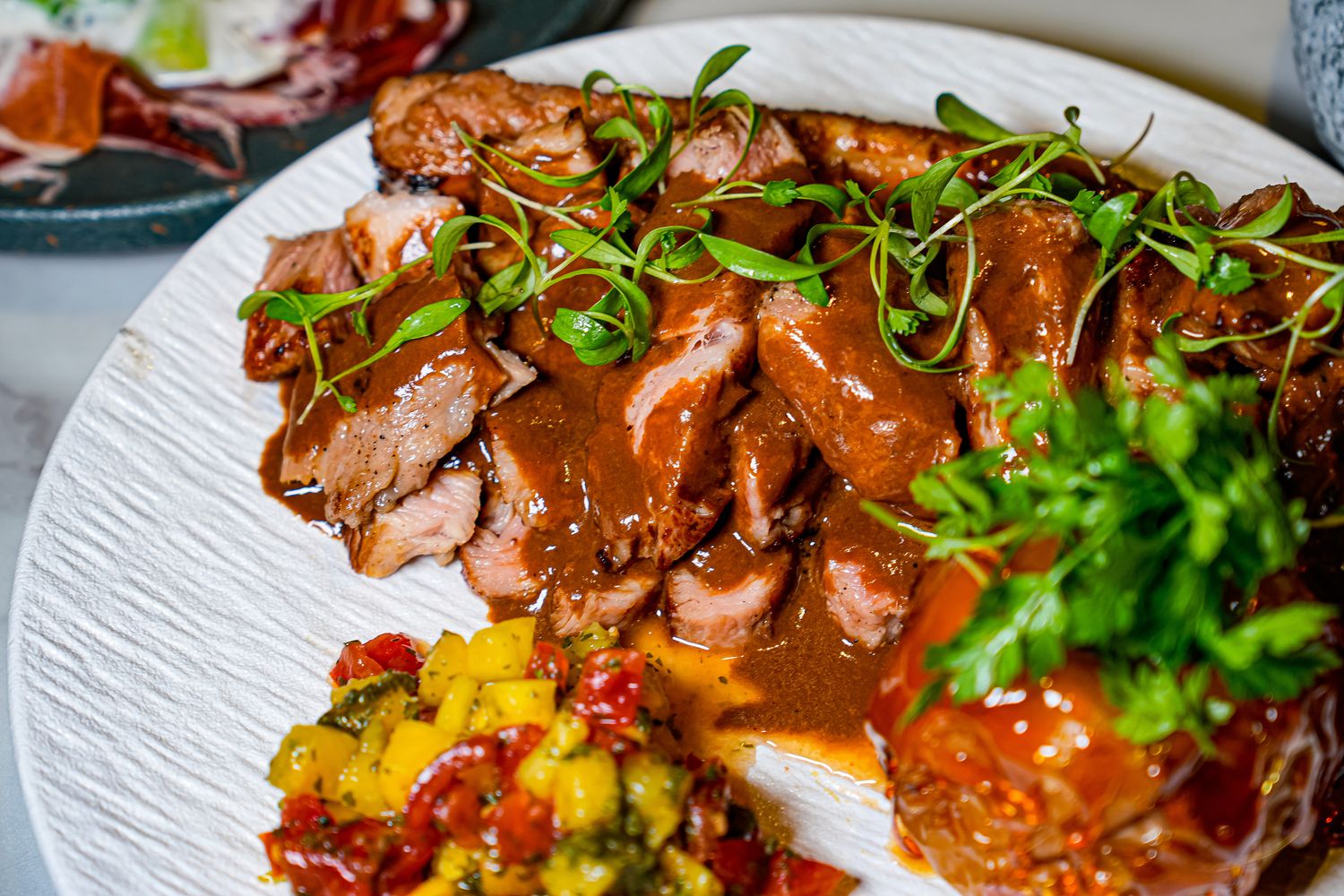 【台北東區餐酒館】緩緩 FABULA｜藏身鬧區的質感約會餐廳、歲末聚餐首選推薦! @混血珊莎的奇幻旅程