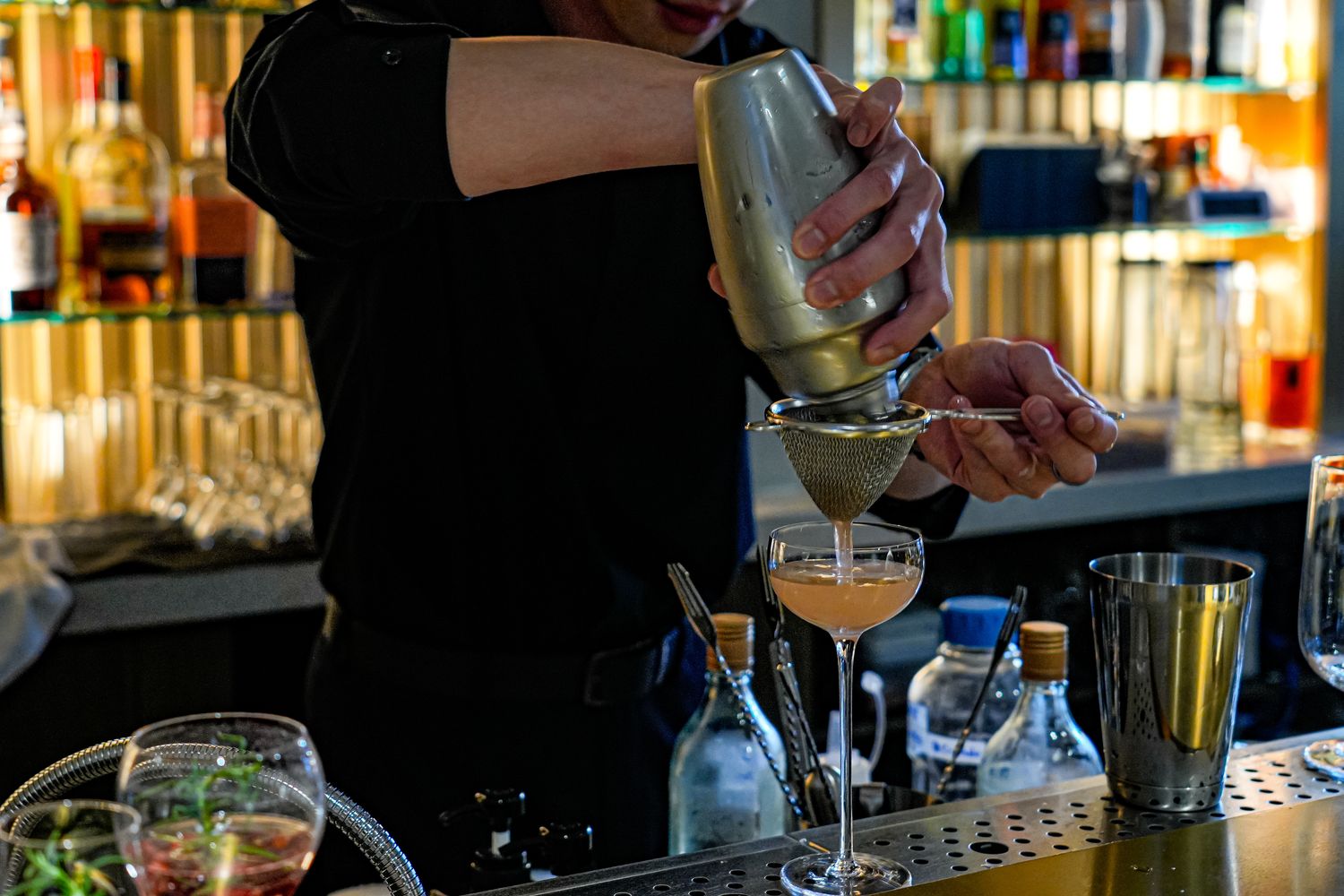 【台北東區餐酒館】緩緩 FABULA｜藏身鬧區的質感約會餐廳、歲末聚餐首選推薦! @混血珊莎的奇幻旅程