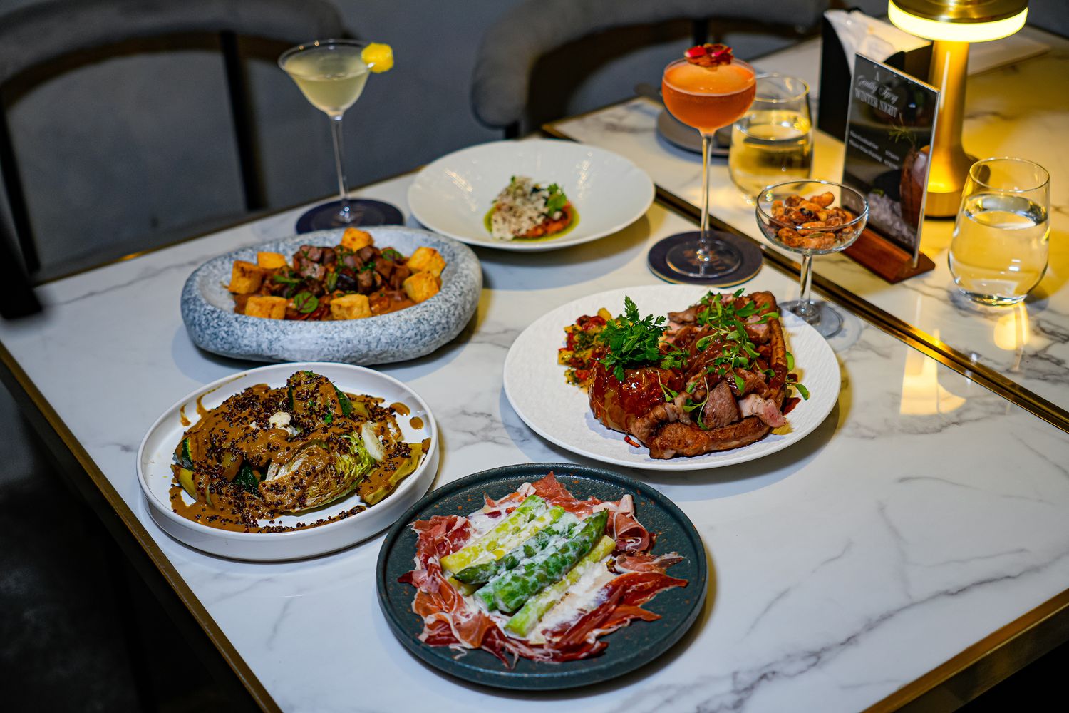 【台北東區餐酒館】緩緩 FABULA｜藏身鬧區的質感約會餐廳、歲末聚餐首選推薦! @混血珊莎的奇幻旅程