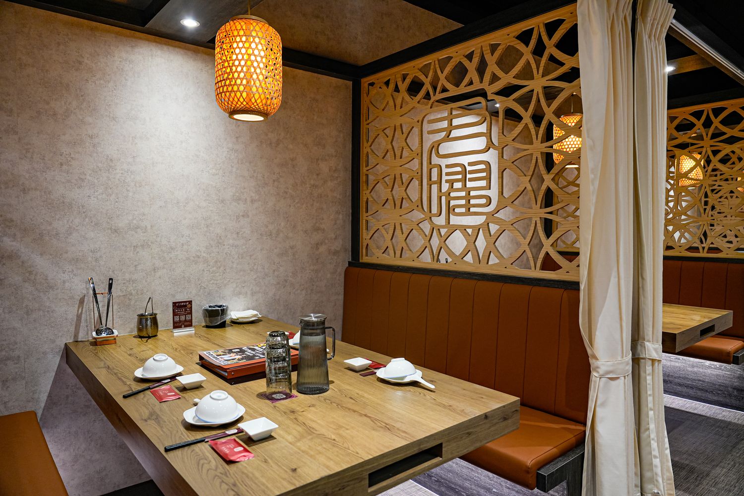 君曜雞湯｜台北信義區神仙系金黃雞湯! 包廂可KTV歡唱、龍蝦海陸饗宴 (近世貿/101) @混血珊莎的奇幻旅程