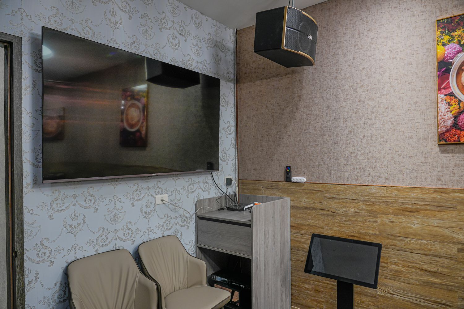 君曜雞湯｜台北信義區神仙系金黃雞湯! 包廂可KTV歡唱、龍蝦海陸饗宴 (近世貿/101) @混血珊莎的奇幻旅程