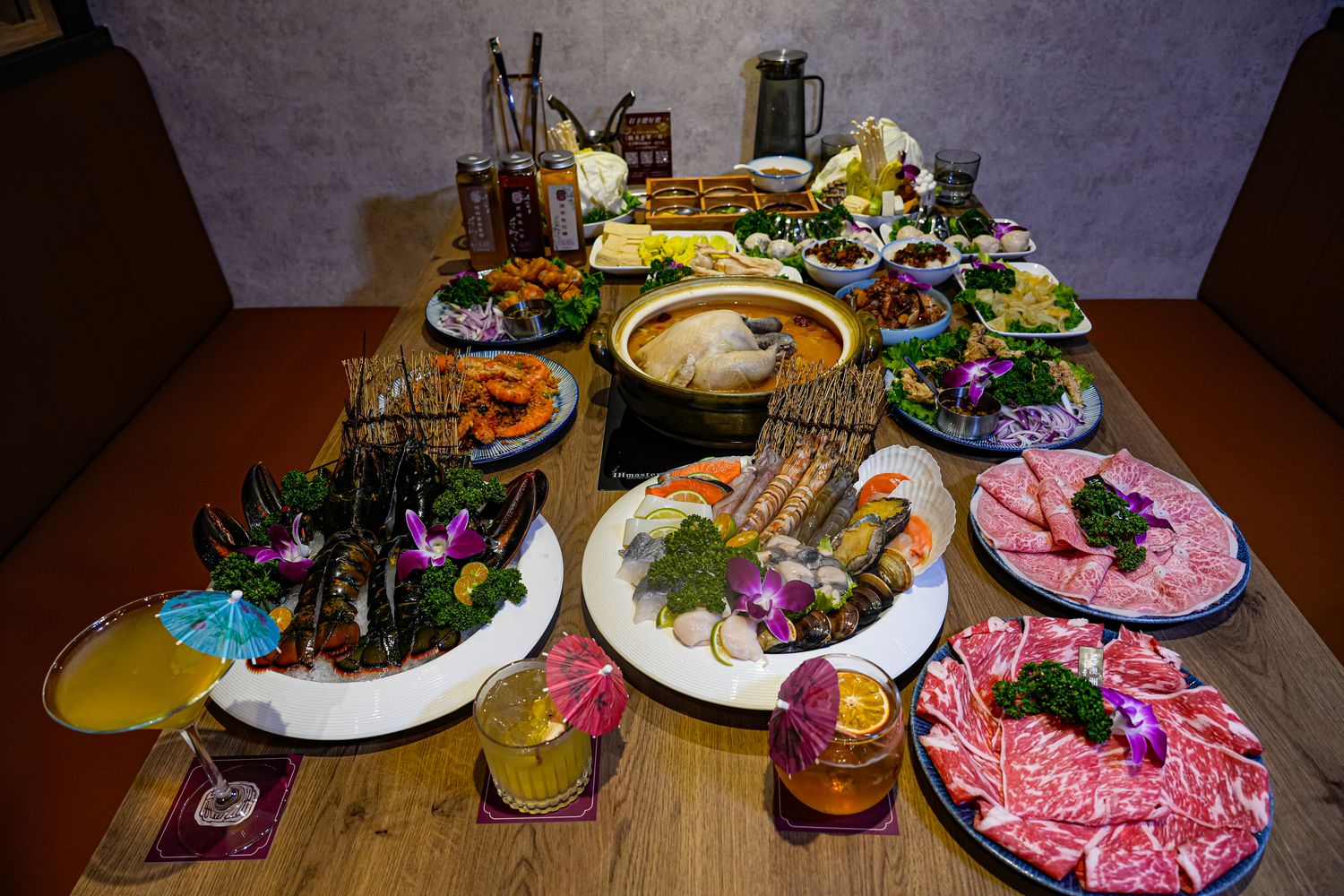 君曜雞湯｜台北信義區神仙系金黃雞湯! 包廂可KTV歡唱、龍蝦海陸饗宴 (近世貿/101) @混血珊莎的奇幻旅程