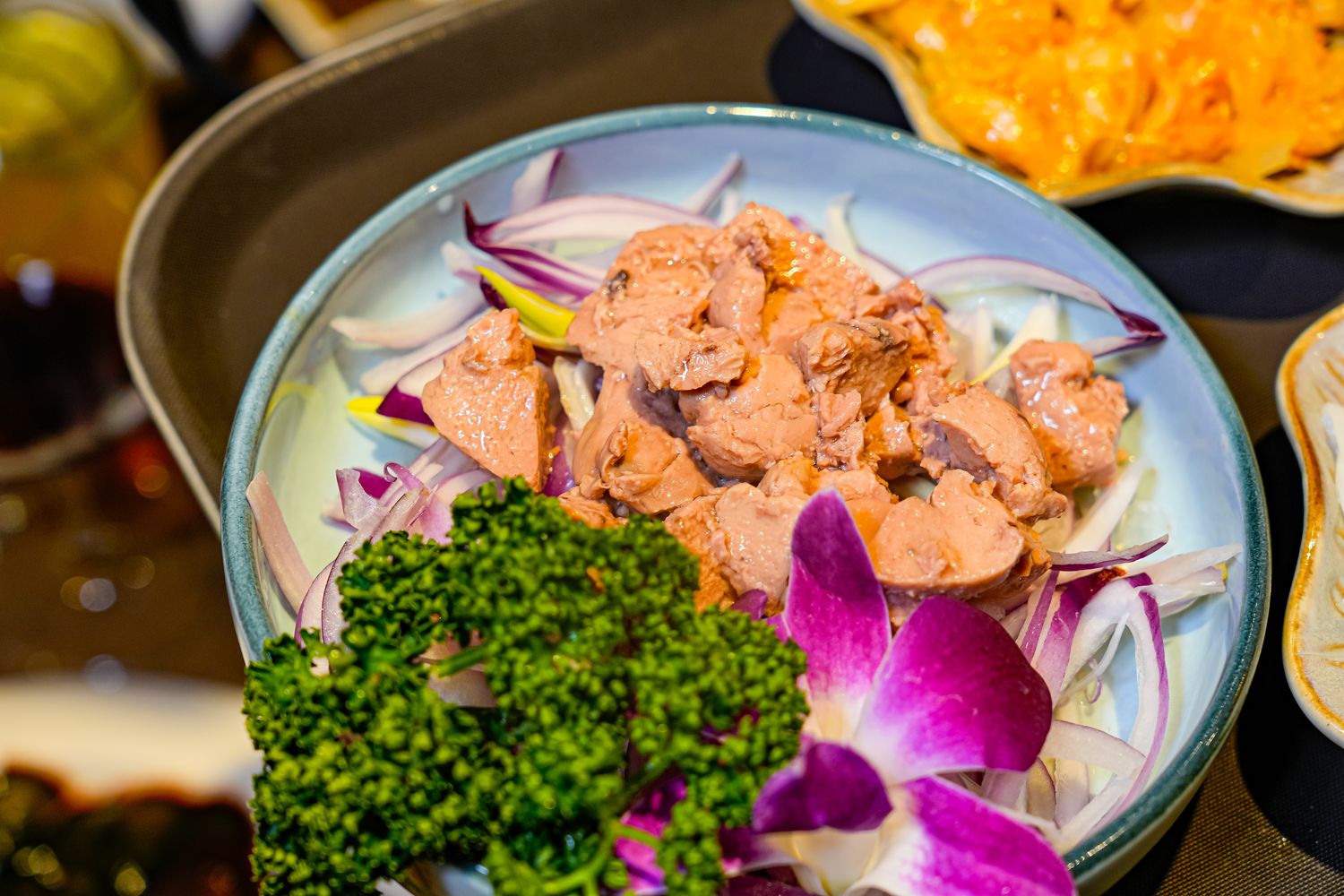 君曜雞湯｜台北信義區神仙系金黃雞湯! 包廂可KTV歡唱、龍蝦海陸饗宴 (近世貿/101) @混血珊莎的奇幻旅程