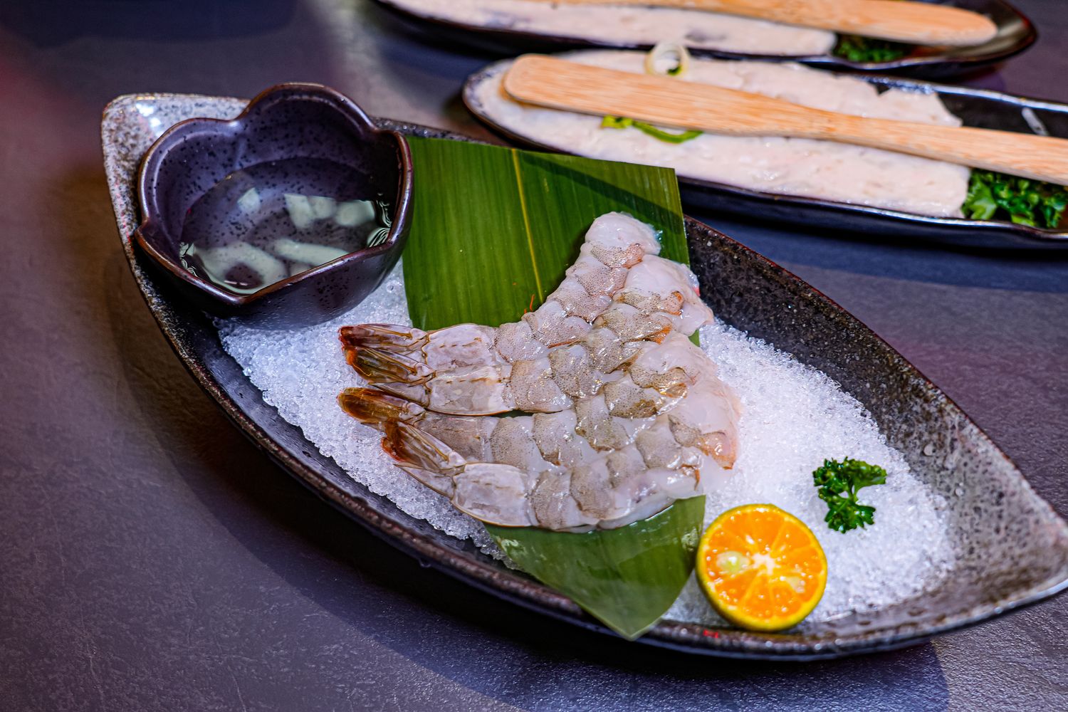 【岩漿火鍋 桃園中正店】極致漢方麻辣湯 x 視覺系火焰炙燒豬,藝文特區宵夜聚餐新地標! @混血珊莎的奇幻旅程 【岩漿火鍋 桃園中正店】極致漢方麻辣湯 x 視覺系火焰炙燒豬,藝文特區宵夜聚餐新地標! @混血珊莎的奇幻旅程