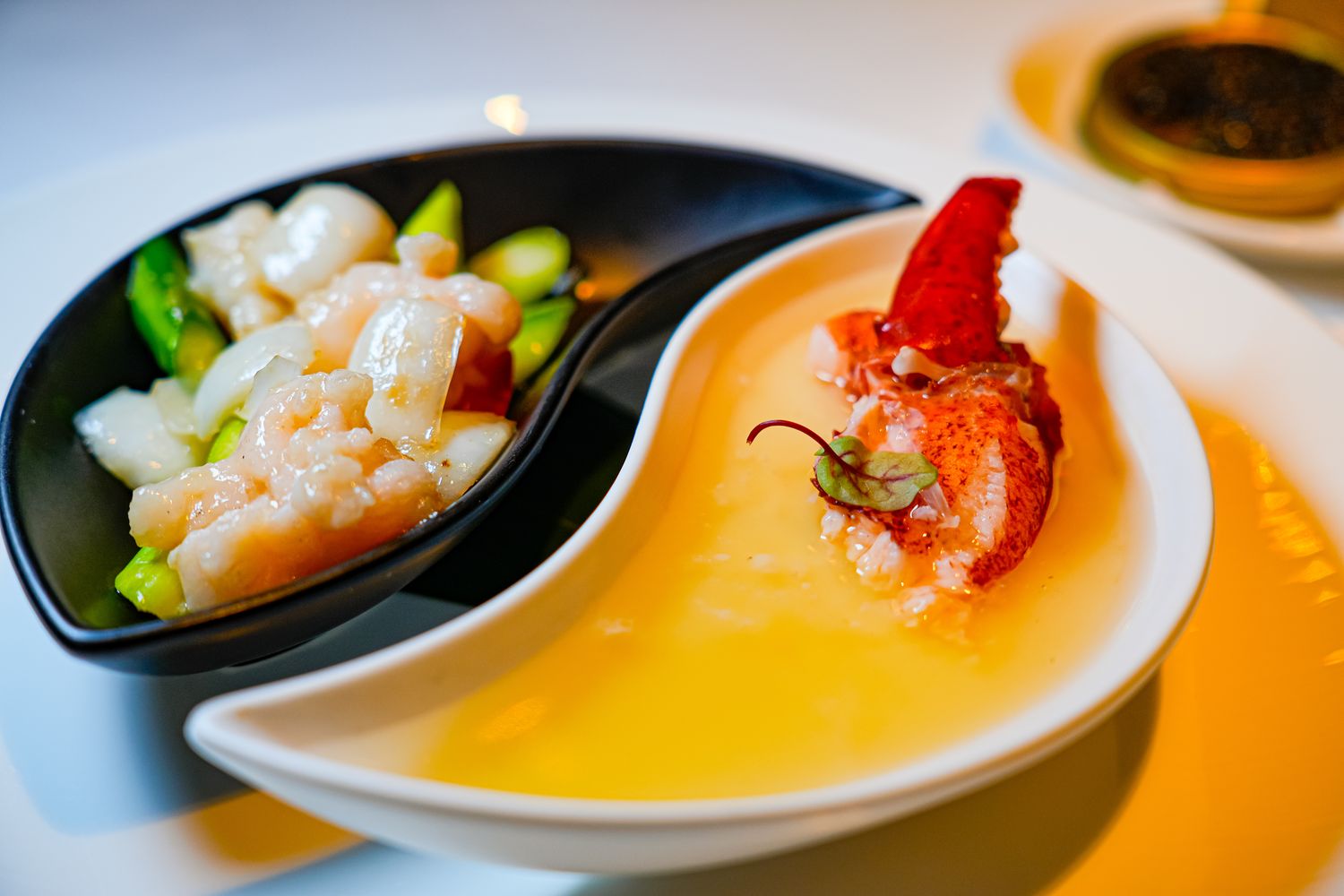 香港美食|天外天 Above & Beyond：唯港薈28樓無敵維港天際線，約會慶生必去頂級中餐廳! @混血珊莎的奇幻旅程