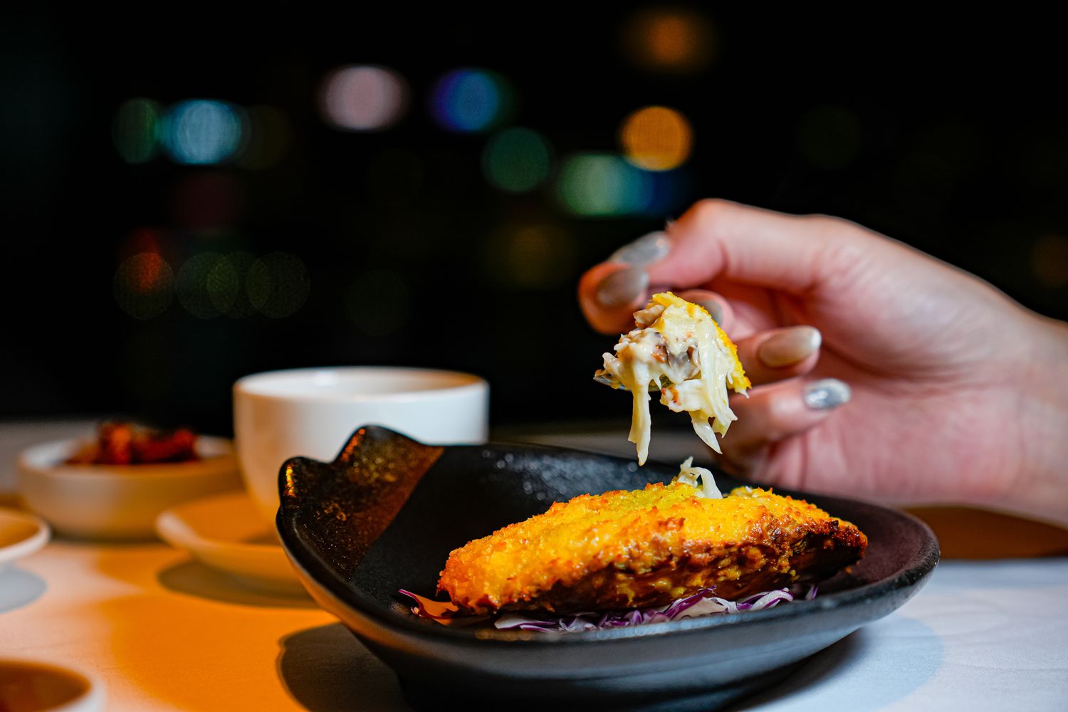 香港美食|天外天 Above & Beyond：唯港薈28樓無敵維港天際線，約會慶生必去頂級中餐廳! @混血珊莎的奇幻旅程