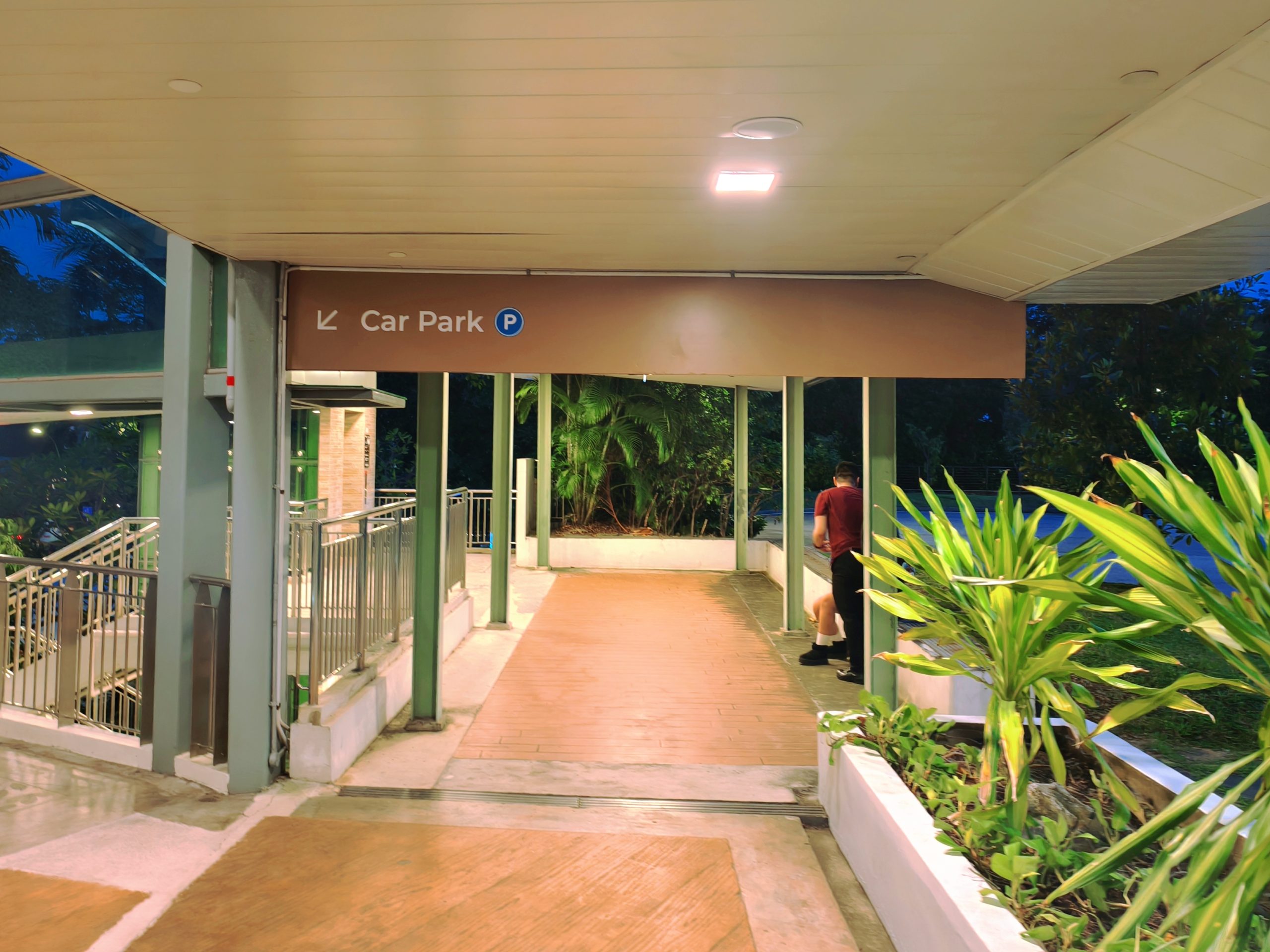 新加坡 HyperDrive 室內卡丁車,隱身聖淘沙巴拉望的飆速天堂! @混血珊莎的奇幻旅程 新加坡 HyperDrive 室內卡丁車,隱身聖淘沙巴拉望的飆速天堂! @混血珊莎的奇幻旅程