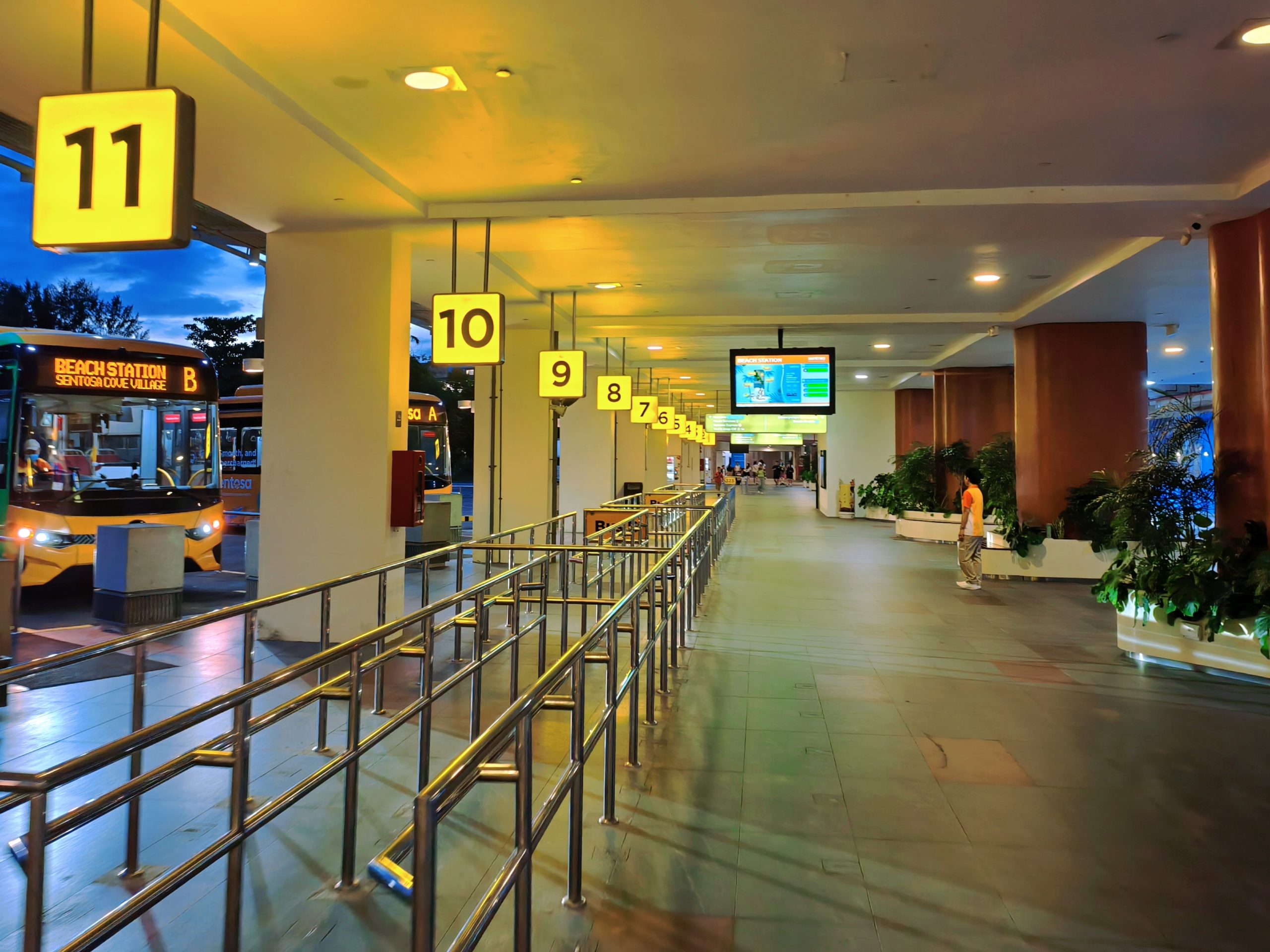 新加坡 HyperDrive 室內卡丁車,隱身聖淘沙巴拉望的飆速天堂! @混血珊莎的奇幻旅程 新加坡 HyperDrive 室內卡丁車,隱身聖淘沙巴拉望的飆速天堂! @混血珊莎的奇幻旅程