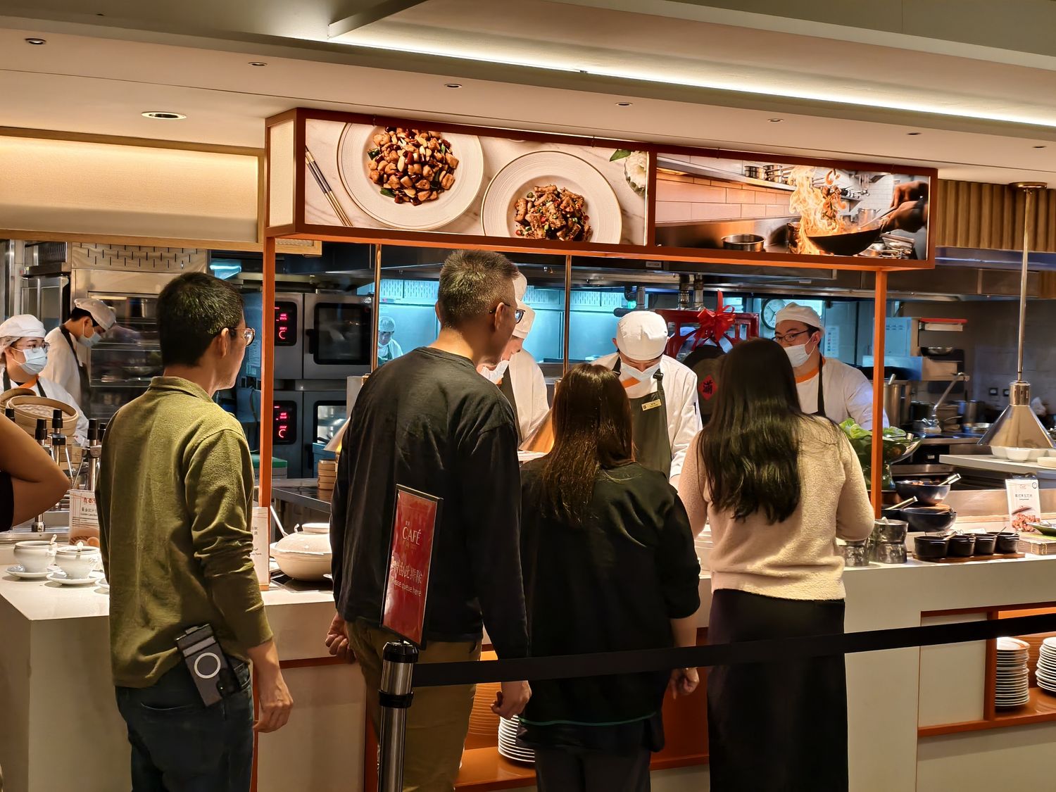 台北吃到飽推薦｜遠東香格里拉自助餐：遠東 CAF&Eacute; 必吃美食、價位與訂位全攻略 @混血珊莎的奇幻旅程