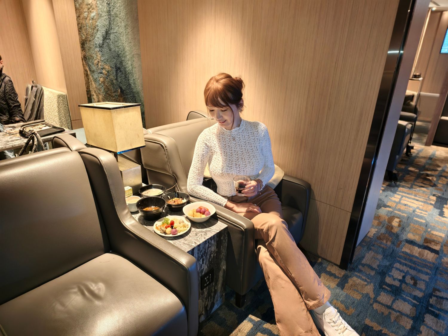 【機場貴賓室優惠】搭廉航也能進貴賓室,全球通用 U.First(原龍騰卡)優惠,班機延誤救星! @混血珊莎的奇幻旅程 【機場貴賓室優惠】搭廉航也能進貴賓室,全球通用 U.First(原龍騰卡)優惠,班機延誤救星! @混血珊莎的奇幻旅程