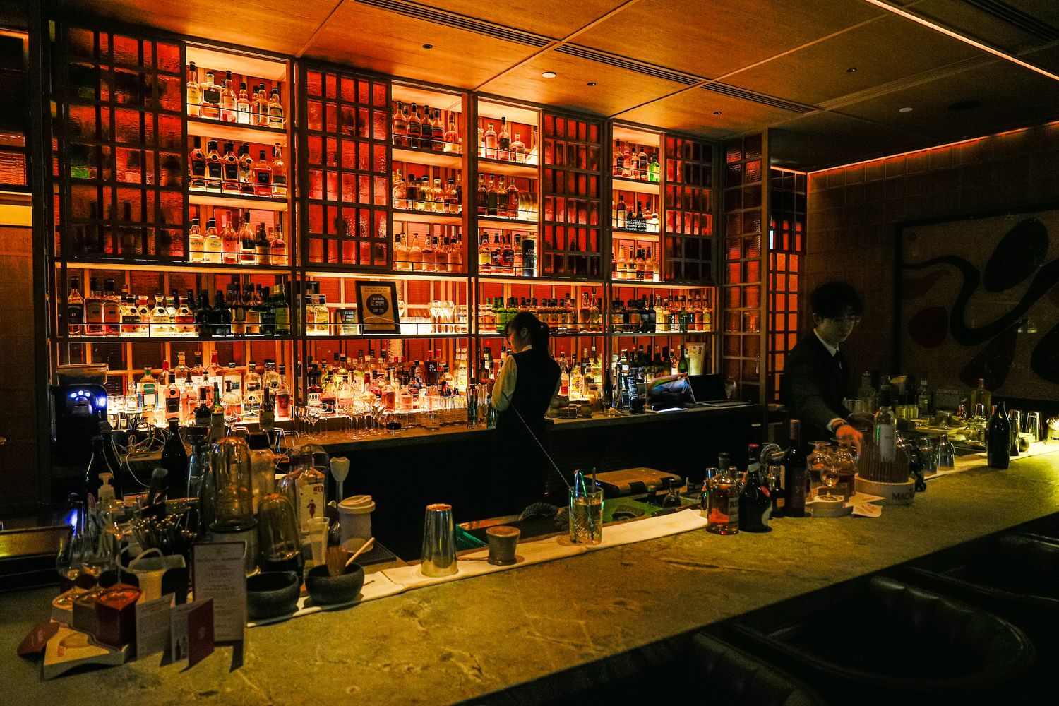 【香港酒吧】Uncle Ming’s Whisky Bar：香港明怡美憬閣精選酒店25樓高空夜景 @混血珊莎的奇幻旅程