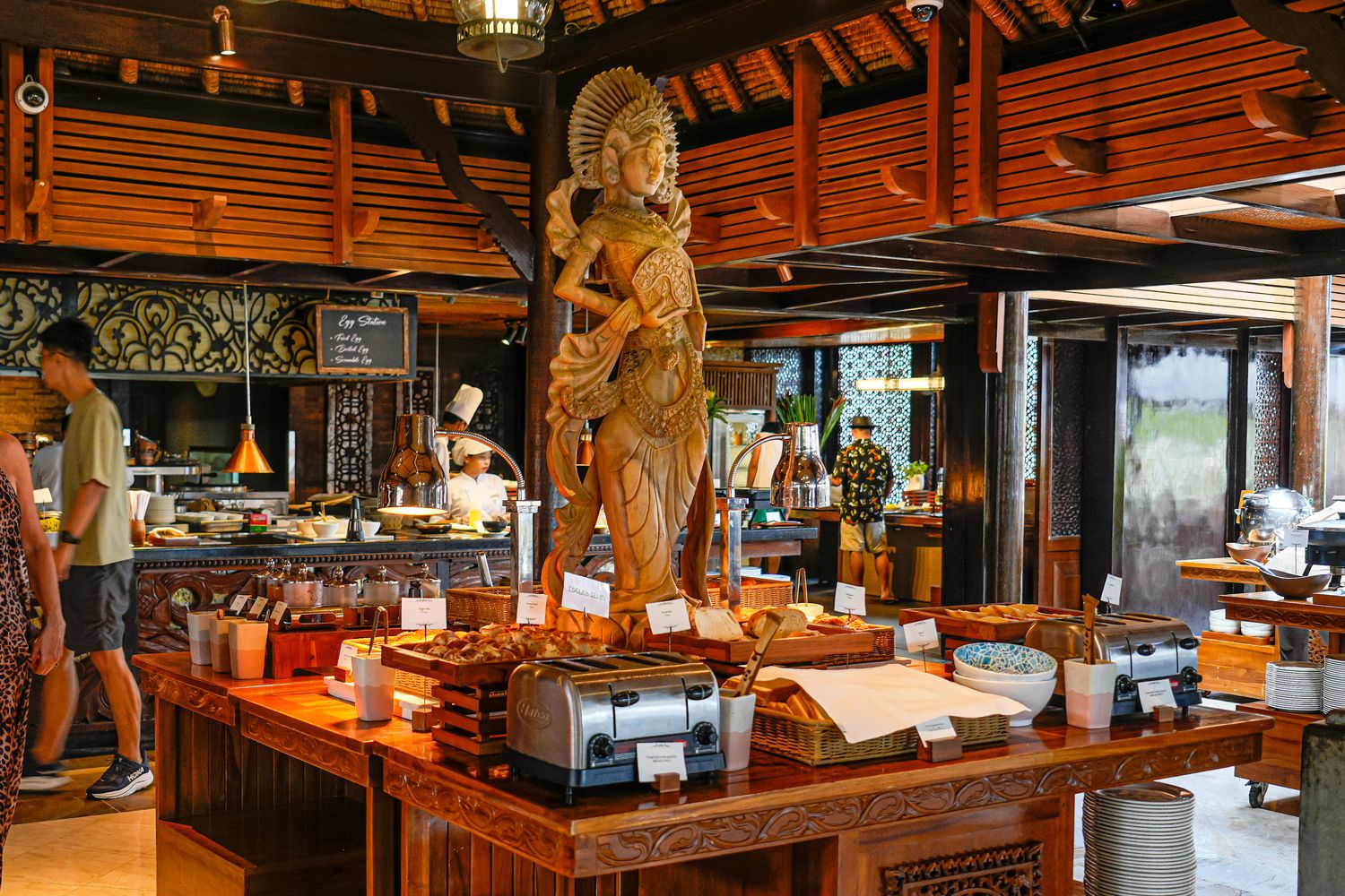 【2026峇里島住宿推薦】AYANA Resort Bali 開箱全攻略：RIMBA海景房、Rock Bar 岩石酒吧、餐廳泳池博物館一次看! @混血珊莎的奇幻旅程