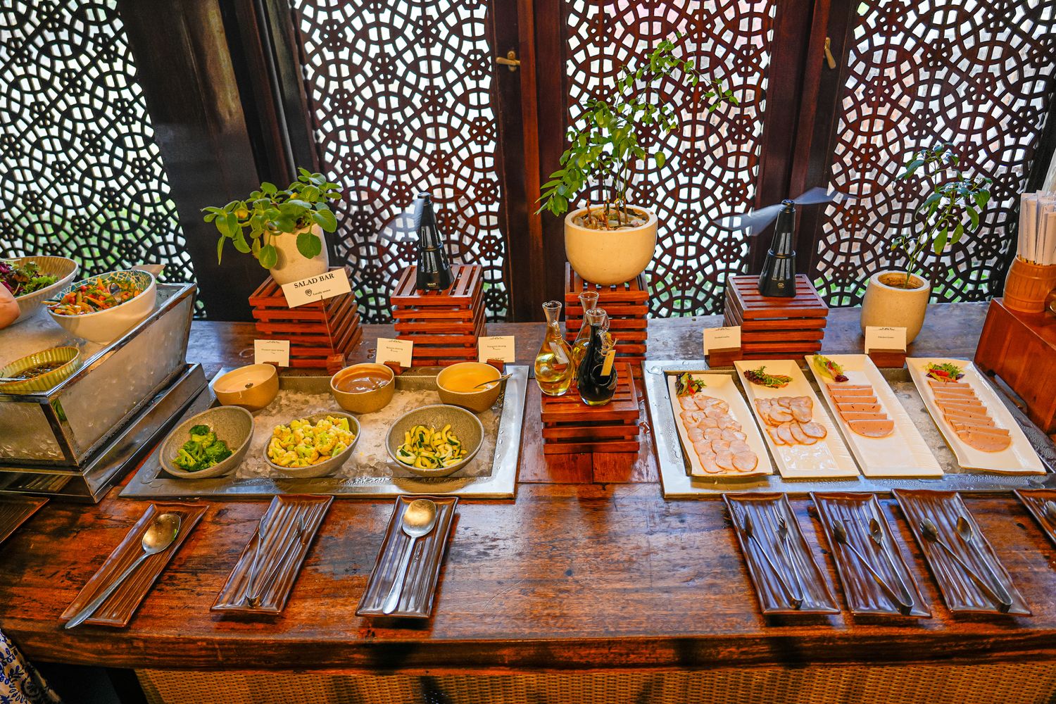 【2026峇里島住宿推薦】AYANA Resort Bali 開箱全攻略：RIMBA海景房、Rock Bar 岩石酒吧、餐廳泳池博物館一次看! @混血珊莎的奇幻旅程