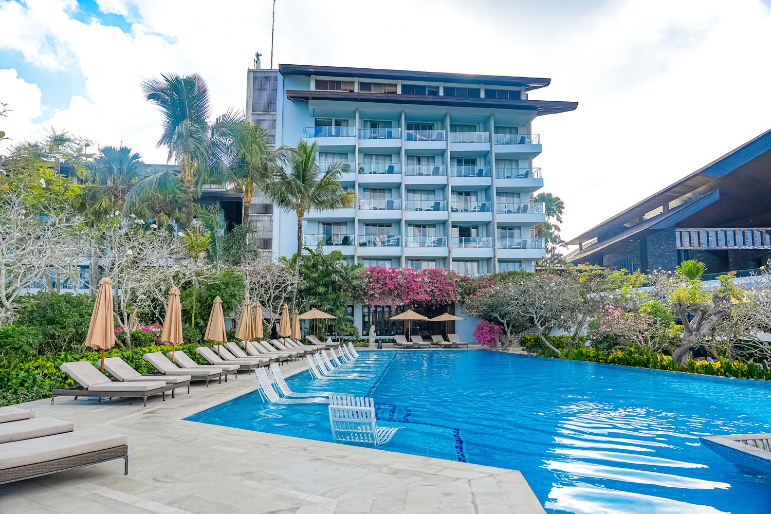 【2026峇里島住宿推薦】AYANA Resort Bali 開箱全攻略:RIMBA海景房、Rock Bar 岩石酒吧、餐廳泳池博物館一次看! @混血珊莎的奇幻旅程 【2026峇里島住宿推薦】AYANA Resort Bali 開箱全攻略:RIMBA海景房、Rock Bar 岩石酒吧、餐廳泳池博物館一次看! @混血珊莎的奇幻旅程