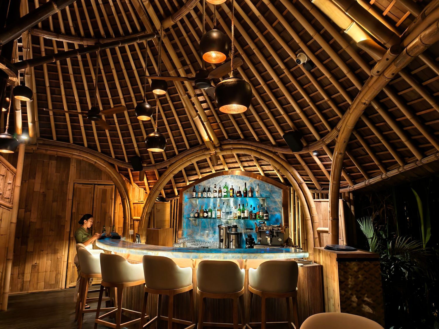 【峇里島住宿推薦】烏布 Bambootel Sawah View : 夢幻竹建築Pool Villa，開門就是綠色梯田! @混血珊莎的奇幻旅程