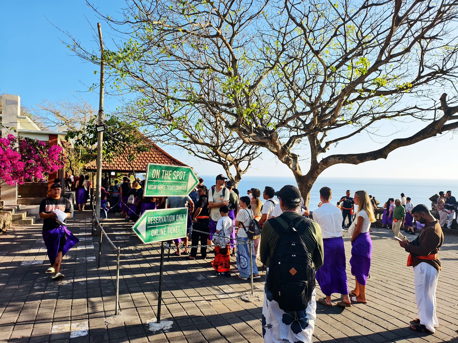 【峇里島包車推薦】烏魯瓦圖一日遊：斷崖絕景&金巴蘭海鮮BBQ，完美卡位追夕陽! @混血珊莎的奇幻旅程