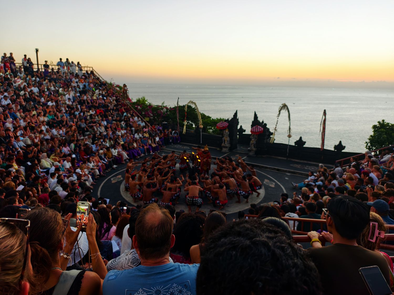 【峇里島包車推薦】烏魯瓦圖一日遊:斷崖絕景&金巴蘭海鮮BBQ,完美卡位追夕陽! @混血珊莎的奇幻旅程 【峇里島包車推薦】烏魯瓦圖一日遊:斷崖絕景&金巴蘭海鮮BBQ,完美卡位追夕陽! @混血珊莎的奇幻旅程