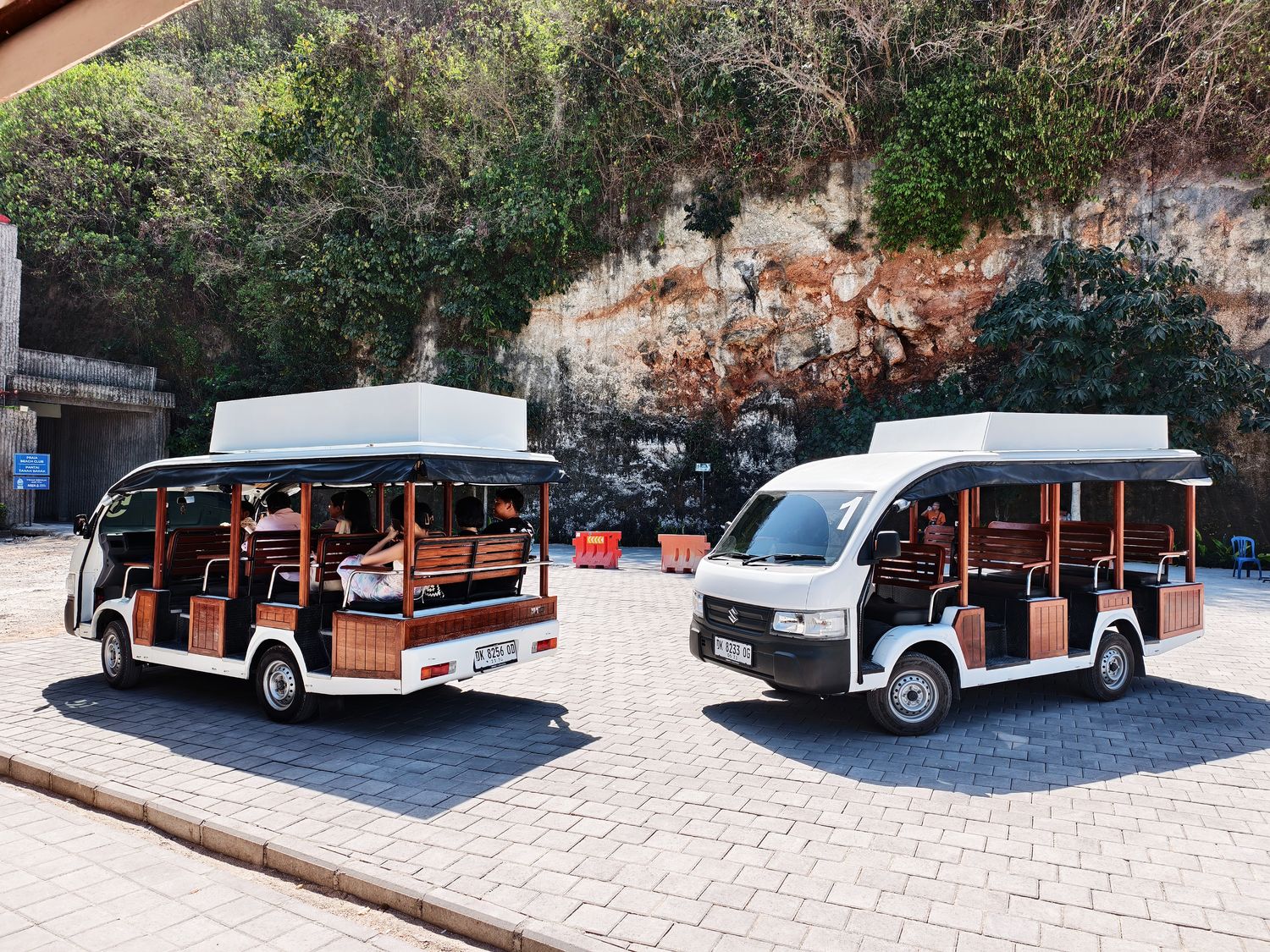 【峇里島包車推薦】烏魯瓦圖一日遊:斷崖絕景&金巴蘭海鮮BBQ,完美卡位追夕陽! @混血珊莎的奇幻旅程 【峇里島包車推薦】烏魯瓦圖一日遊:斷崖絕景&金巴蘭海鮮BBQ,完美卡位追夕陽! @混血珊莎的奇幻旅程