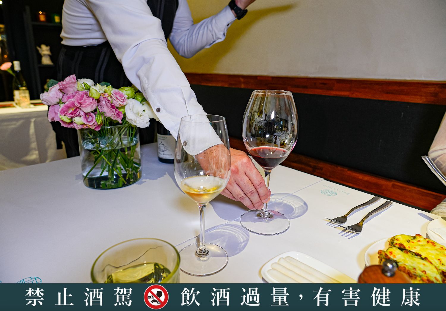 【台中義大利餐廳推薦】菲菲花園義式餐廳:西屯區約會與慶生首選,四人排餐買三送一! @混血珊莎的奇幻旅程 【台中義大利餐廳推薦】菲菲花園義式餐廳:西屯區約會與慶生首選,四人排餐買三送一! @混血珊莎的奇幻旅程