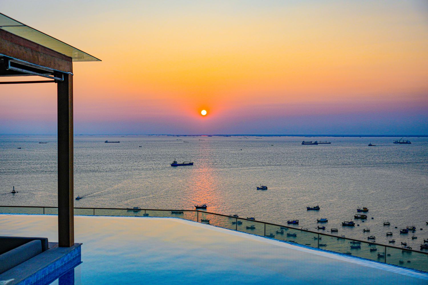 越南頭頓住宿推薦 Fusion Suites Vung Tau|絕美頂樓無邊際泳池，胡志明近郊海景渡假天堂! @混血珊莎的奇幻旅程