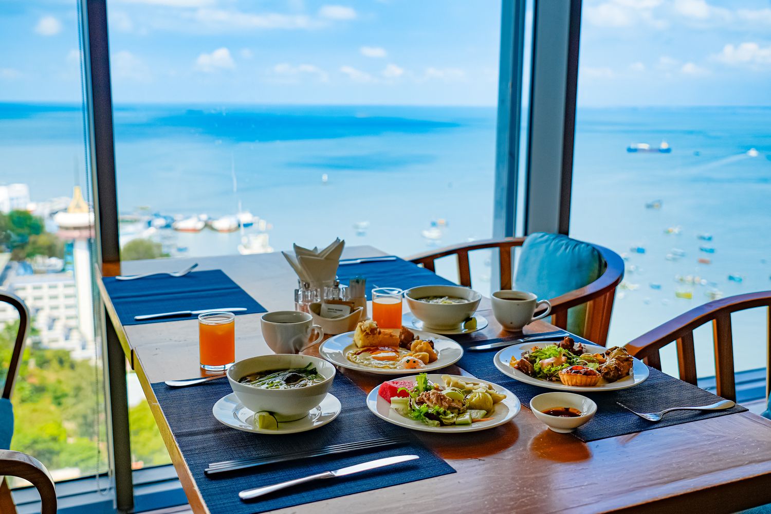 越南頭頓住宿推薦 Fusion Suites Vung Tau|絕美頂樓無邊際泳池，胡志明近郊海景渡假天堂! @混血珊莎的奇幻旅程