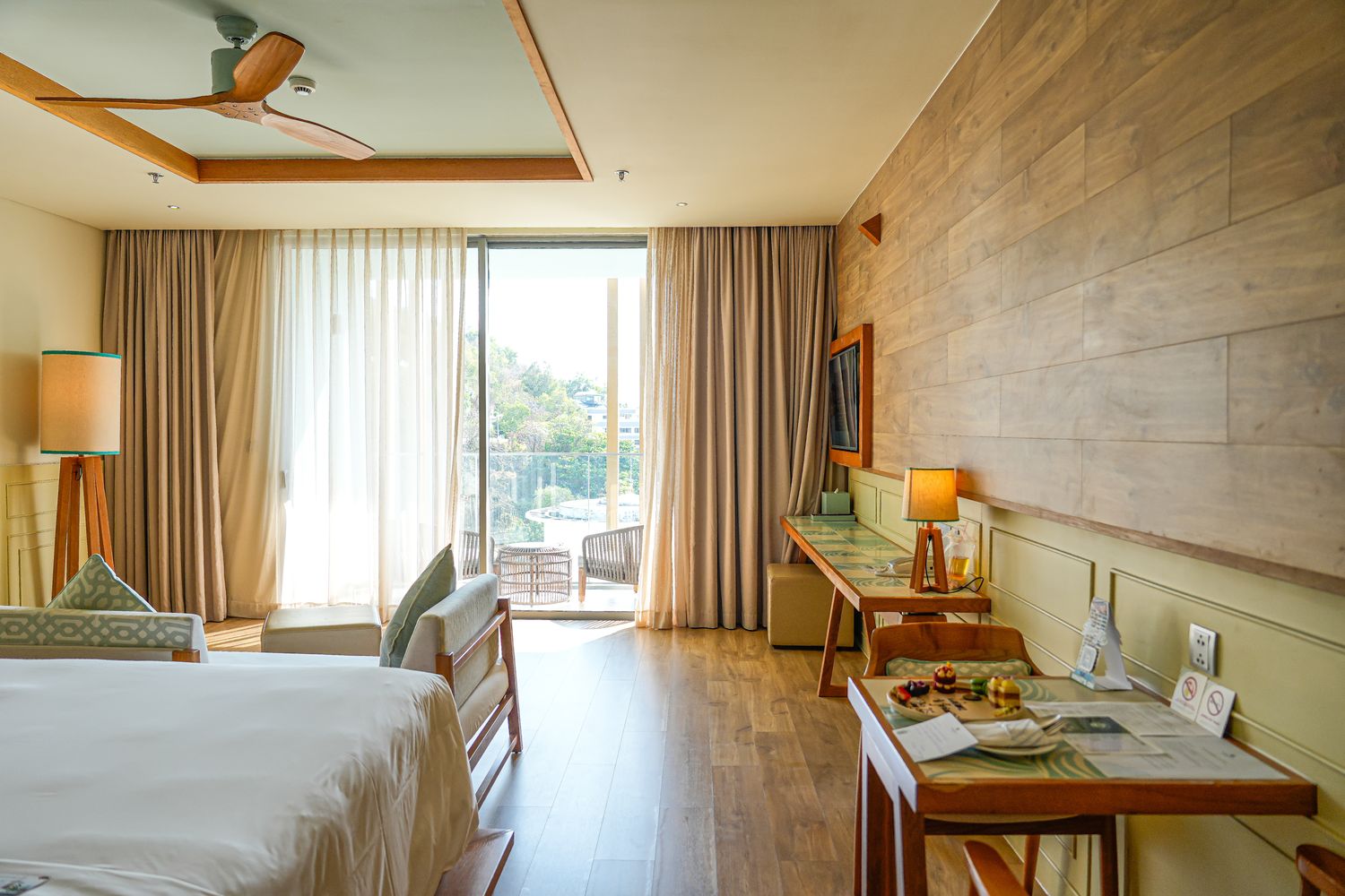 越南頭頓住宿推薦 Fusion Suites Vung Tau|絕美頂樓無邊際泳池，胡志明近郊海景渡假天堂! @混血珊莎的奇幻旅程