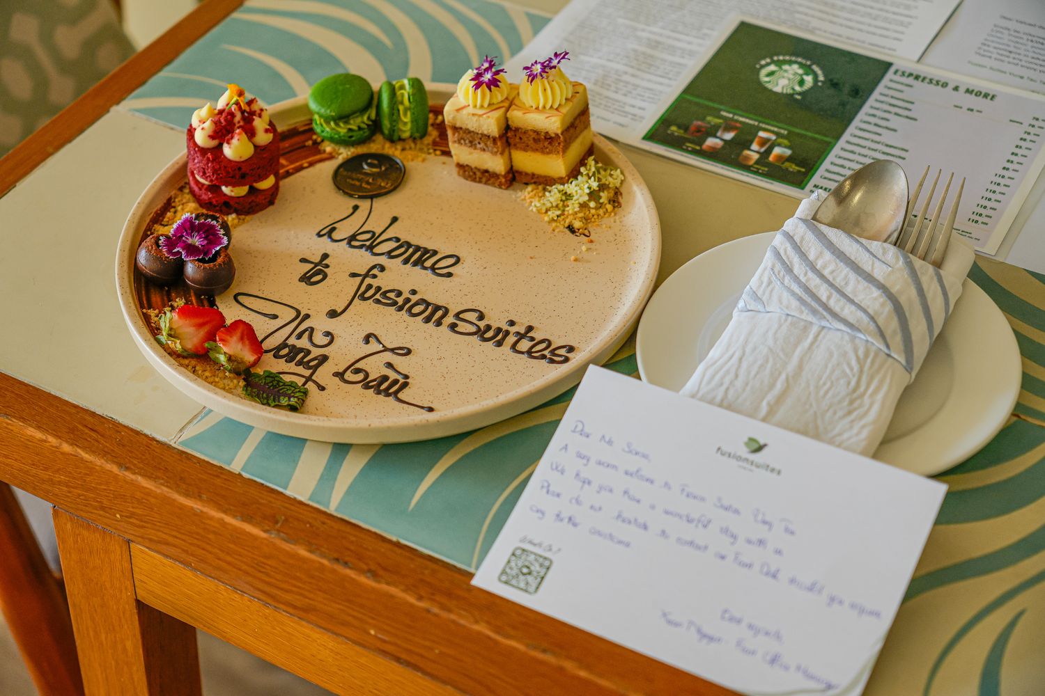 越南頭頓住宿推薦 Fusion Suites Vung Tau|絕美頂樓無邊際泳池，胡志明近郊海景渡假天堂! @混血珊莎的奇幻旅程