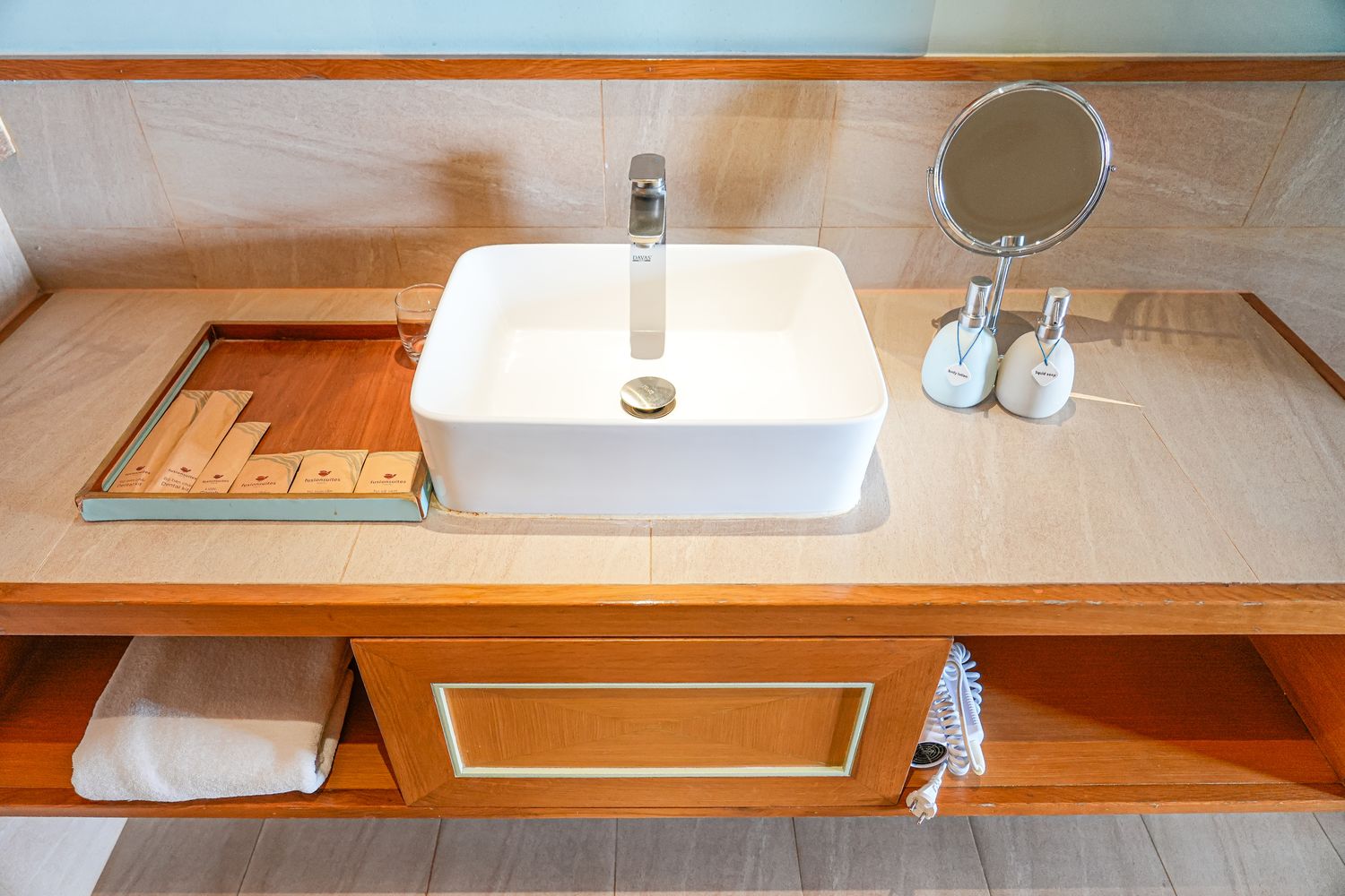 越南頭頓住宿推薦 Fusion Suites Vung Tau|絕美頂樓無邊際泳池，胡志明近郊海景渡假天堂! @混血珊莎的奇幻旅程