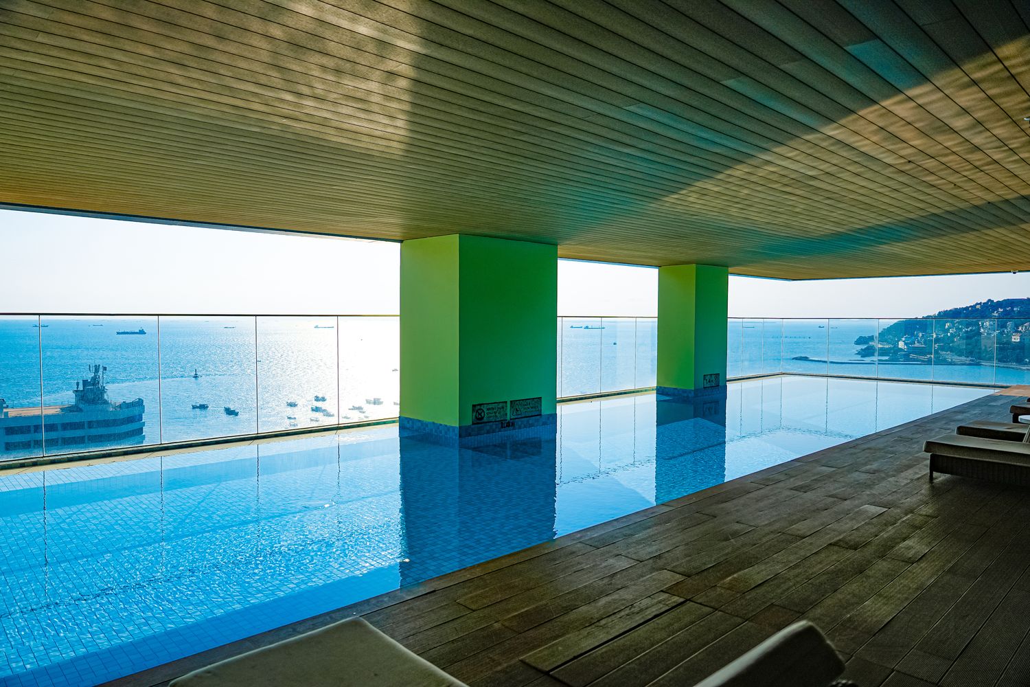 越南頭頓住宿推薦 Fusion Suites Vung Tau|絕美頂樓無邊際泳池，胡志明近郊海景渡假天堂! @混血珊莎的奇幻旅程