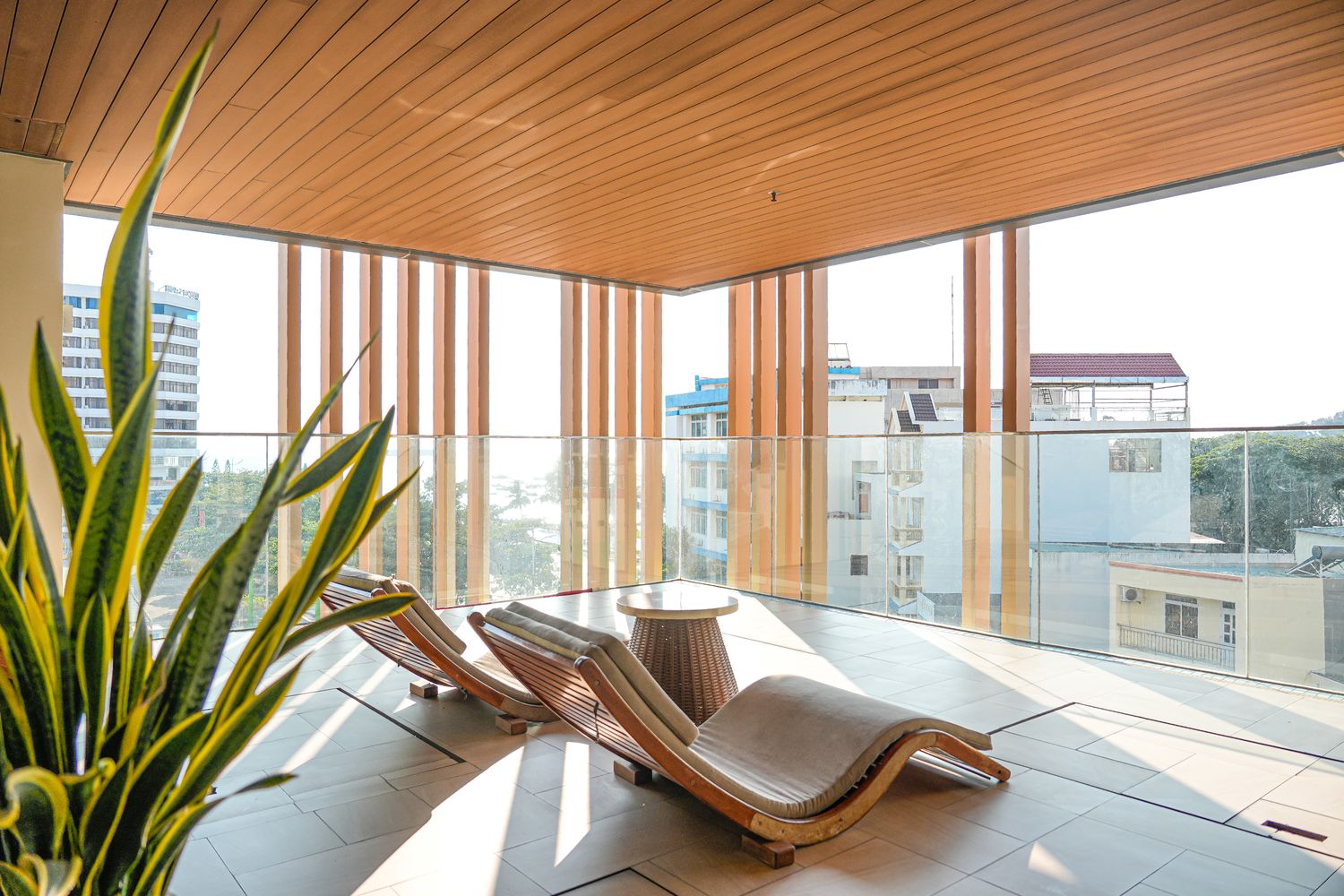 越南頭頓住宿推薦 Fusion Suites Vung Tau|絕美頂樓無邊際泳池，胡志明近郊海景渡假天堂! @混血珊莎的奇幻旅程