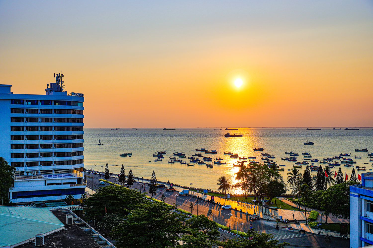 越南頭頓住宿推薦 Fusion Suites Vung Tau|絕美頂樓無邊際泳池，胡志明近郊海景渡假天堂! @混血珊莎的奇幻旅程