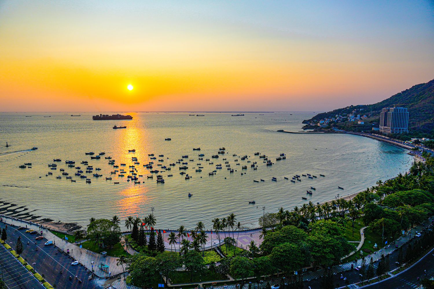 越南頭頓住宿推薦 Fusion Suites Vung Tau|絕美頂樓無邊際泳池，胡志明近郊海景渡假天堂! @混血珊莎的奇幻旅程