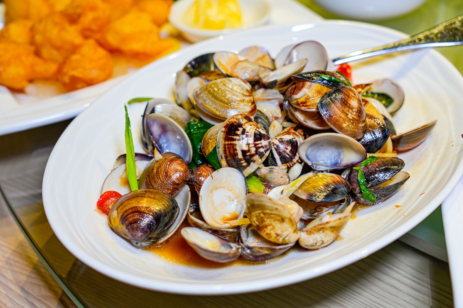 【宜蘭礁溪美食】葛瑪蘭海鮮餐廳：高CP值現撈海鮮與宜蘭特色手路菜! @混血珊莎的奇幻旅程
