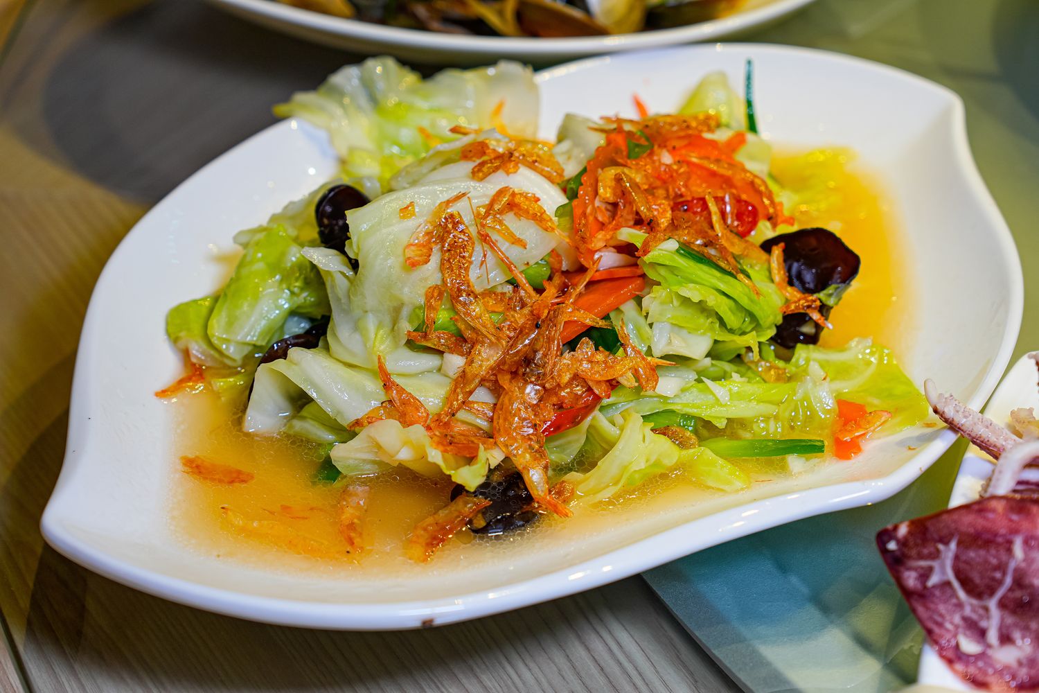 【宜蘭礁溪美食】葛瑪蘭海鮮餐廳：高CP值現撈海鮮與宜蘭特色手路菜! @混血珊莎的奇幻旅程