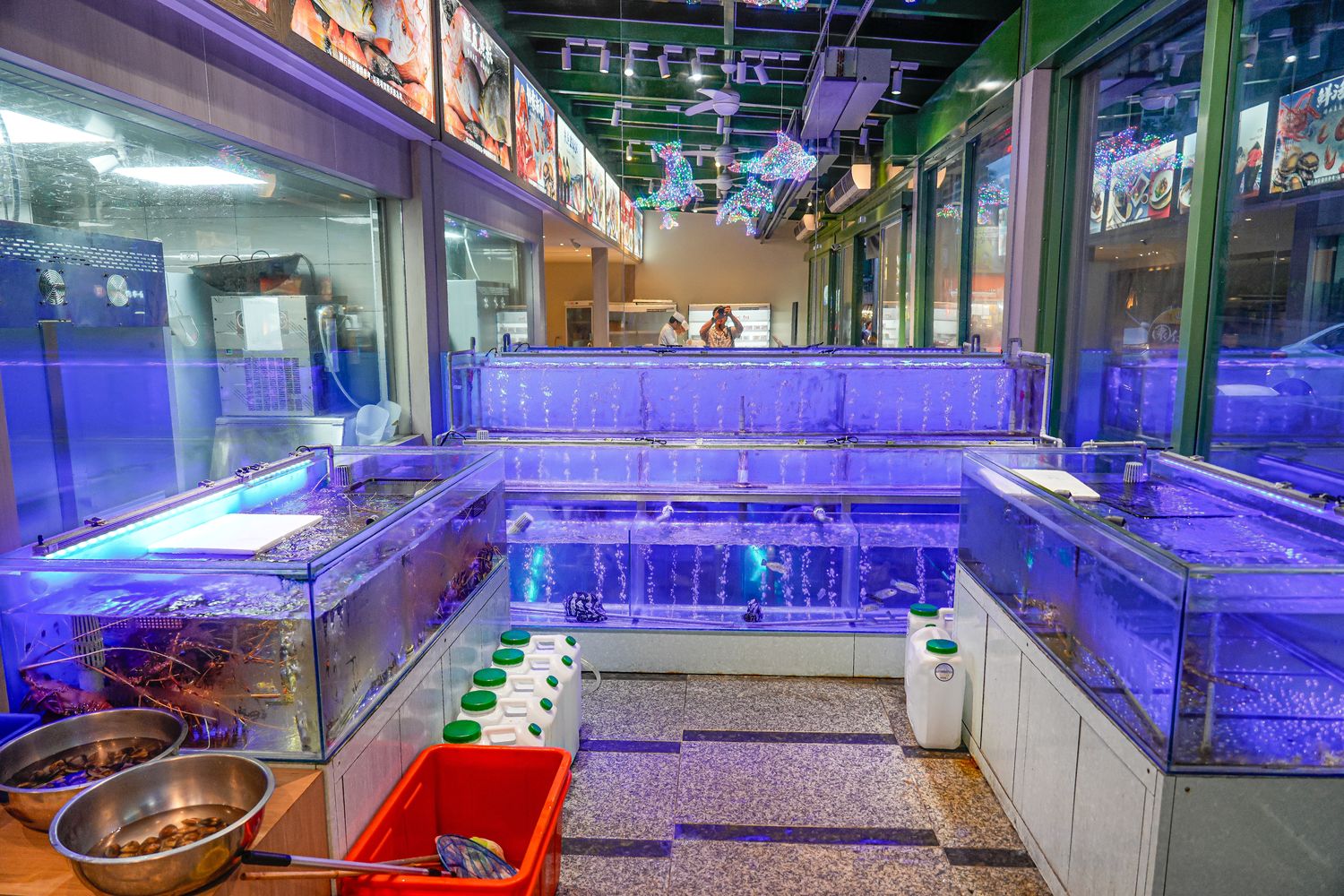 【宜蘭礁溪美食】葛瑪蘭海鮮餐廳：高CP值現撈海鮮與宜蘭特色手路菜! @混血珊莎的奇幻旅程