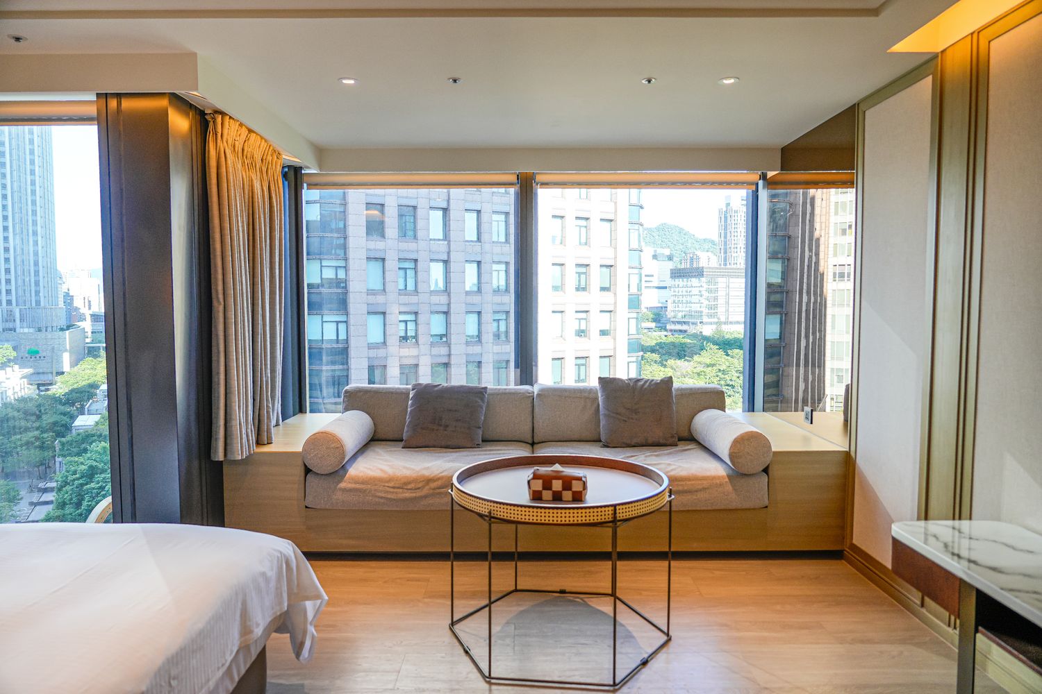 【瀚寓酒店 Hanns House】躺在床上看101!台北信義區絕美景觀住宿,跨年煙火首選! @混血珊莎的奇幻旅程 【瀚寓酒店 Hanns House】躺在床上看101!台北信義區絕美景觀住宿,跨年煙火首選! @混血珊莎的奇幻旅程