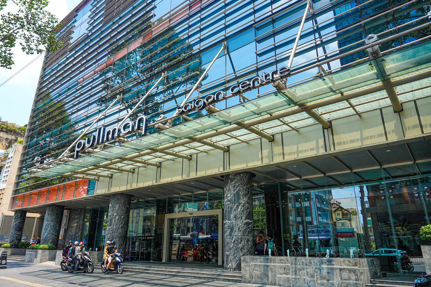 胡志明市高級餐廳|Pullman五星飯店高空牛排館 Mad Cow Saigon，和牛與百萬夜景一次滿足! @混血珊莎的奇幻旅程