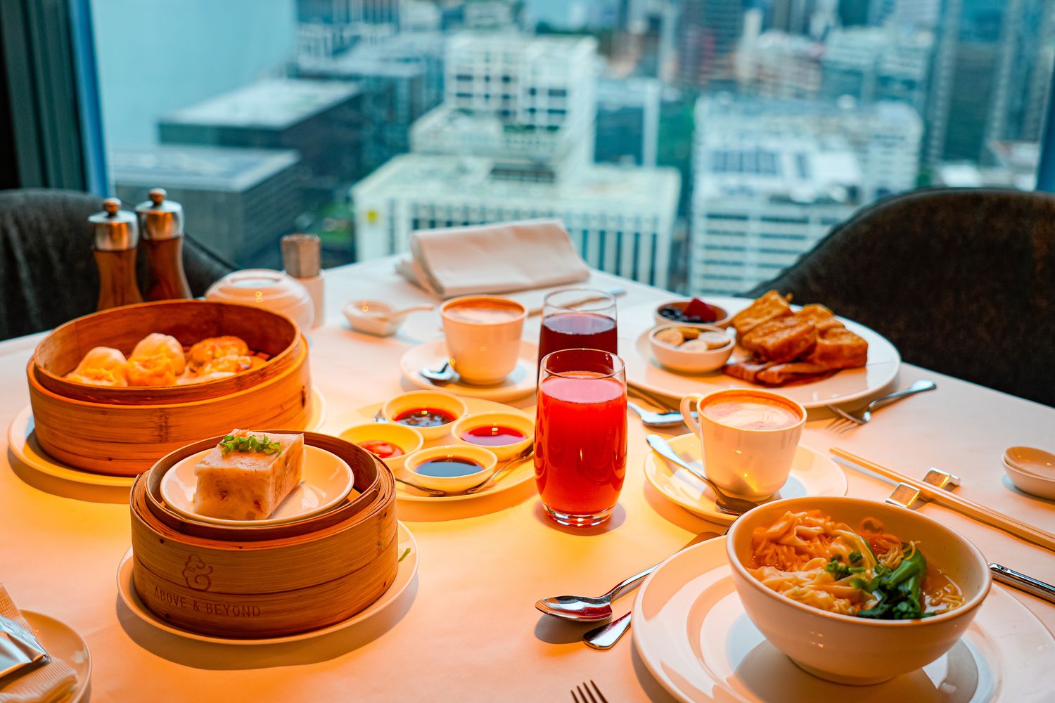 【香港住宿分享】九龍尖沙咀 Hotel ICON 唯港薈，躺看維港夜景，專屬 Lounge 尊榮享受! @混血珊莎的奇幻旅程