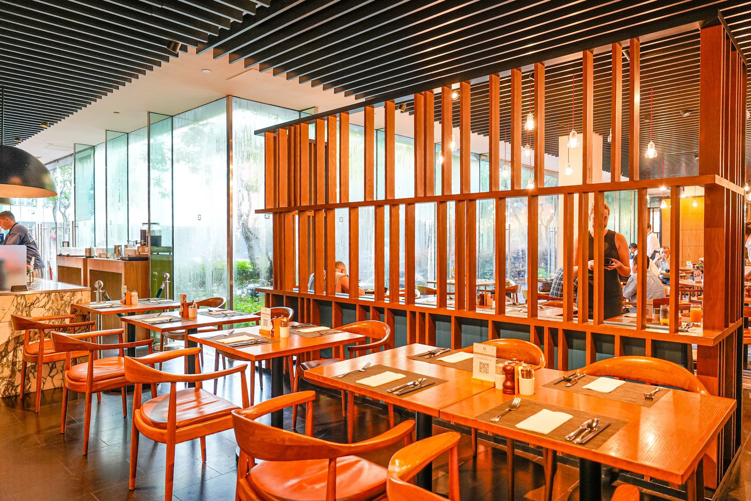 【香港住宿分享】九龍尖沙咀 Hotel ICON 唯港薈，躺看維港夜景，專屬 Lounge 尊榮享受! @混血珊莎的奇幻旅程