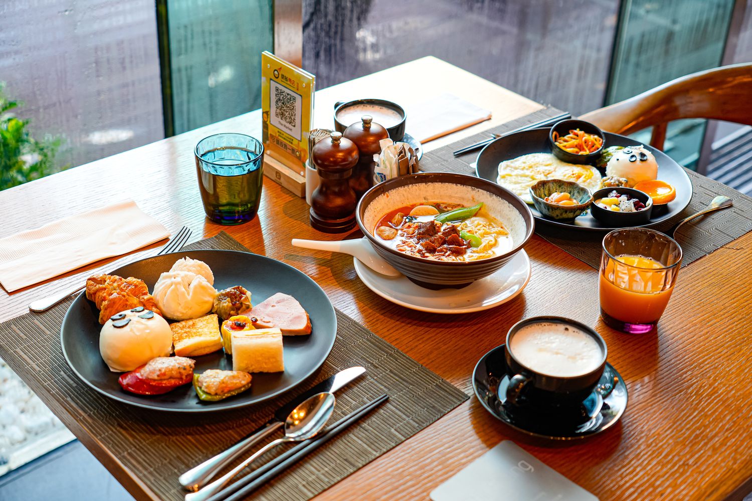 【香港住宿分享】九龍尖沙咀 Hotel ICON 唯港薈，躺看維港夜景，專屬 Lounge 尊榮享受! @混血珊莎的奇幻旅程