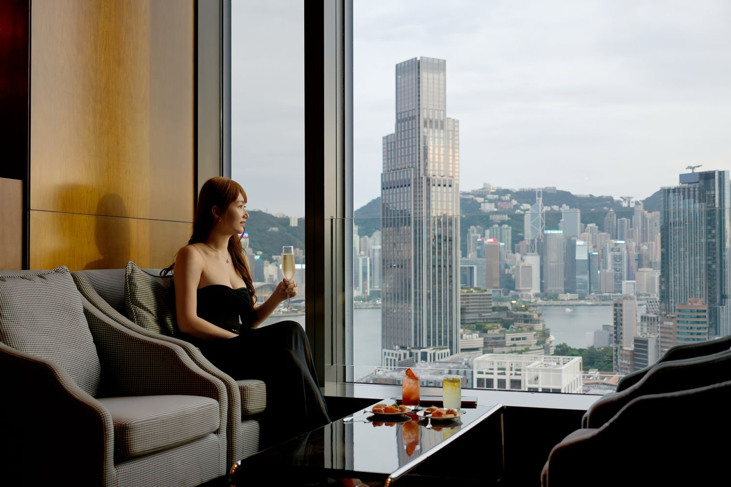 【香港住宿分享】九龍尖沙咀 Hotel ICON 唯港薈，躺看維港夜景，專屬 Lounge 尊榮享受! @混血珊莎的奇幻旅程