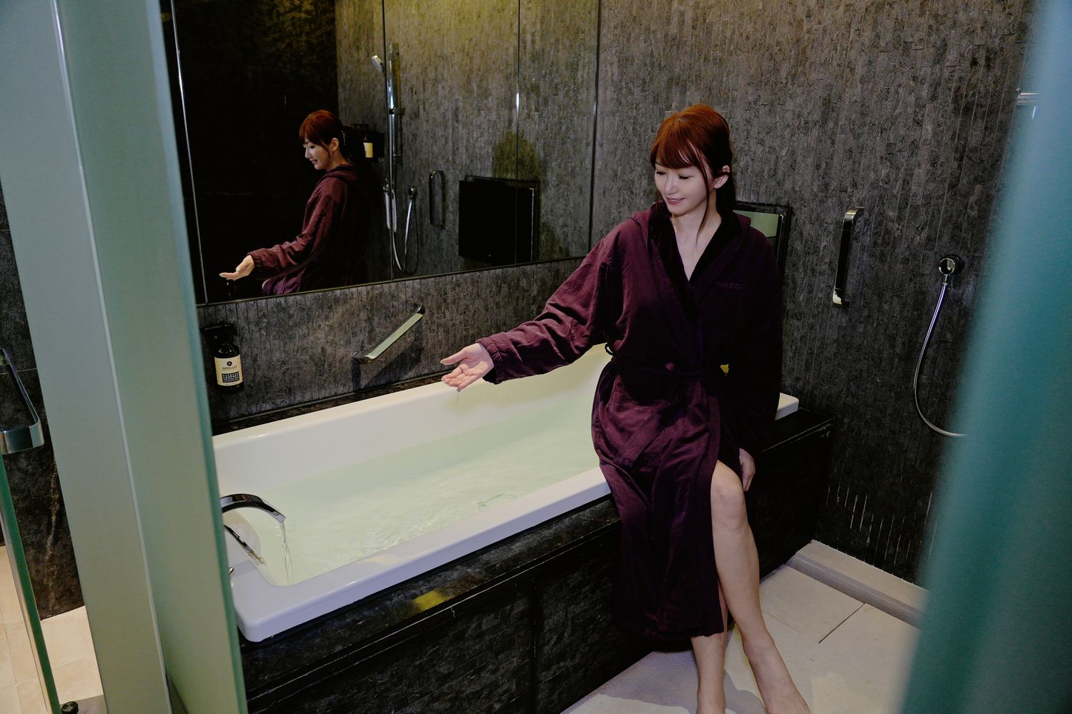 【香港住宿分享】九龍尖沙咀 Hotel ICON 唯港薈，躺看維港夜景，專屬 Lounge 尊榮享受! @混血珊莎的奇幻旅程