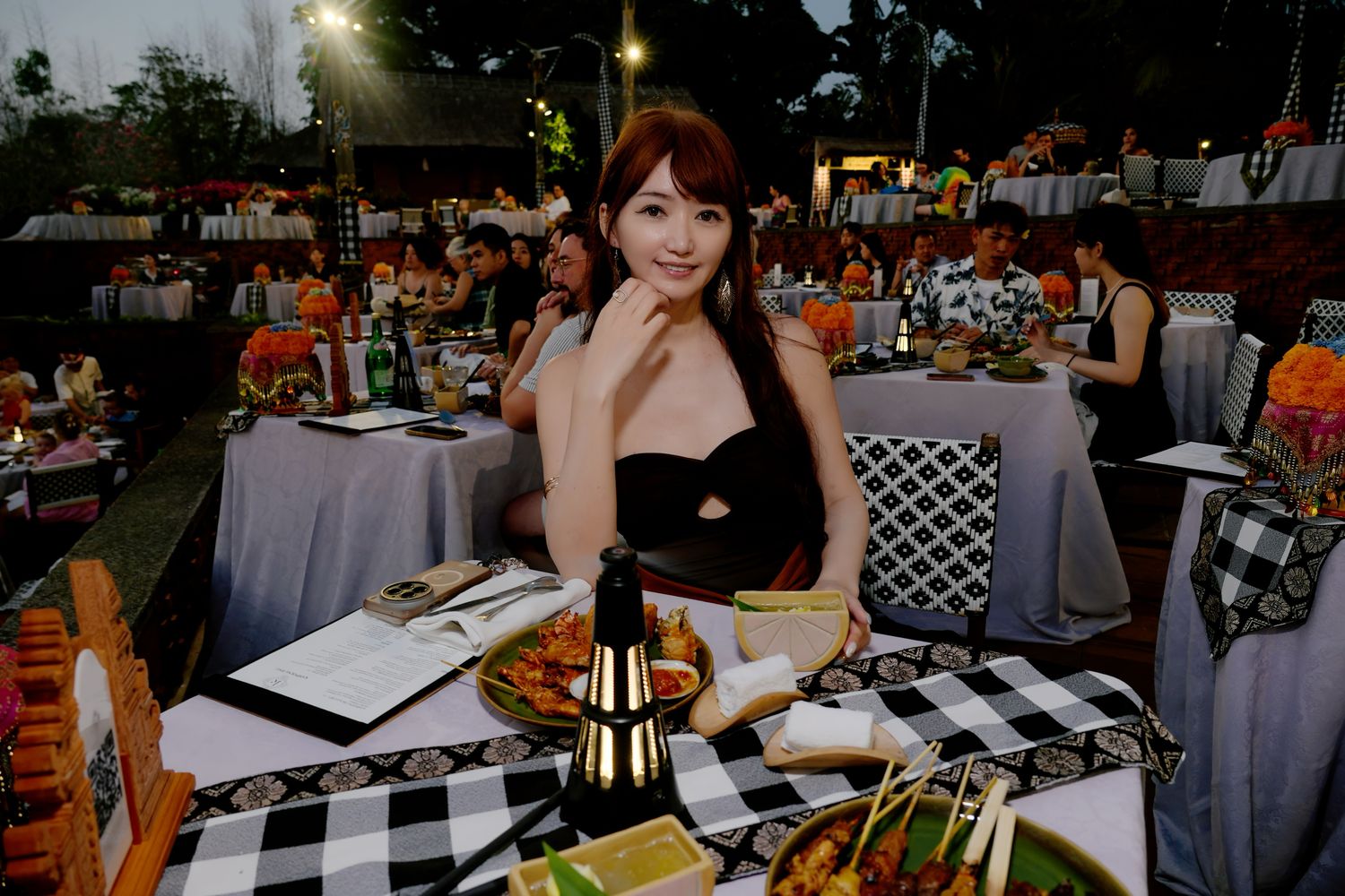 【峇里島 AYANA】Kampoeng Bali 文化表演餐廳 : 絕美火舞表演 x 印尼傳統百匯! @混血珊莎的奇幻旅程 【峇里島 AYANA】Kampoeng Bali 文化表演餐廳 : 絕美火舞表演 x 印尼傳統百匯! @混血珊莎的奇幻旅程