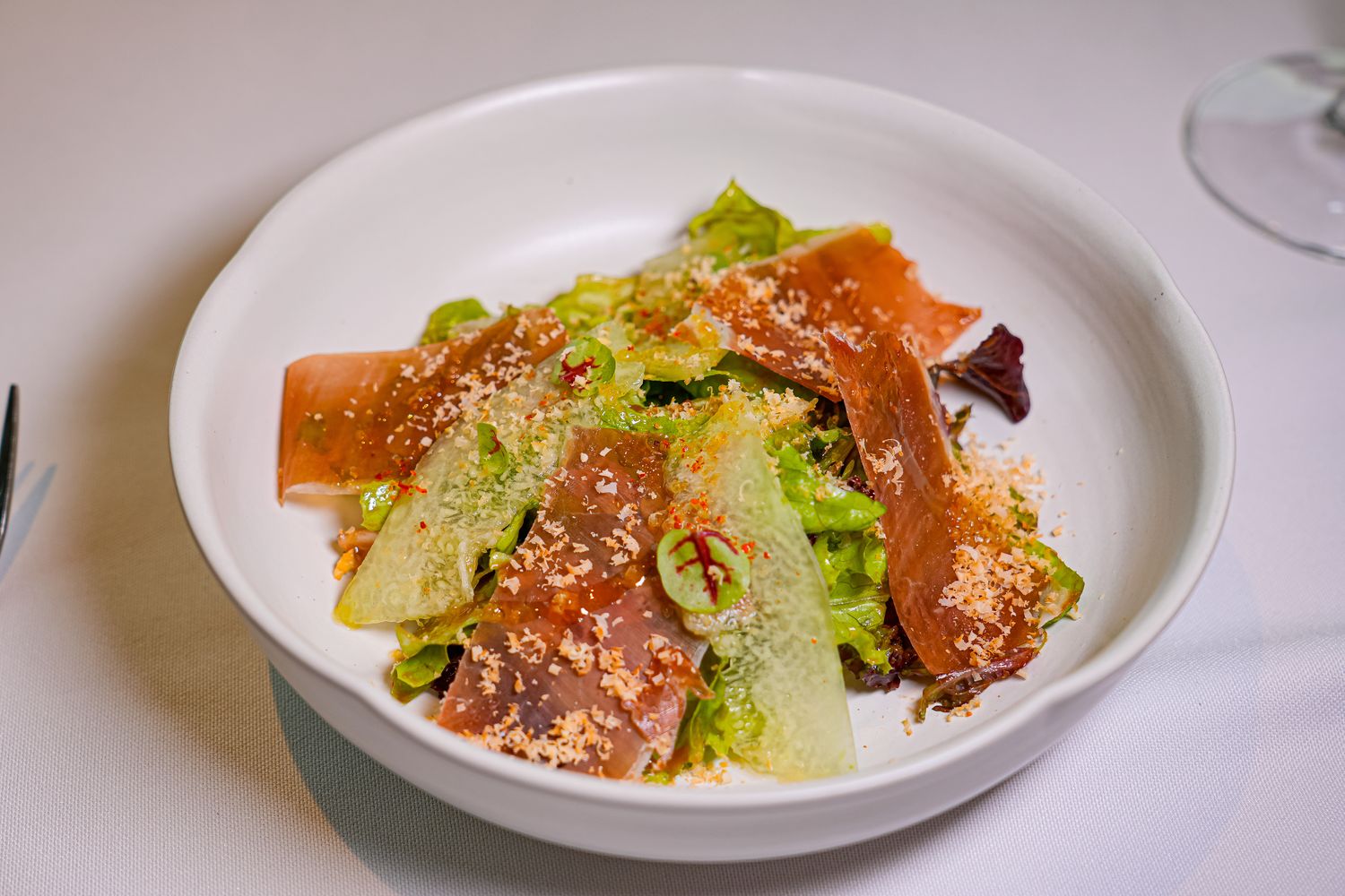 高雄萬豪｜美享地牛排館：米其林主廚法式牛排饗宴，五週年住房專案高鐵、住宿、美食一站式度假! @混血珊莎的奇幻旅程