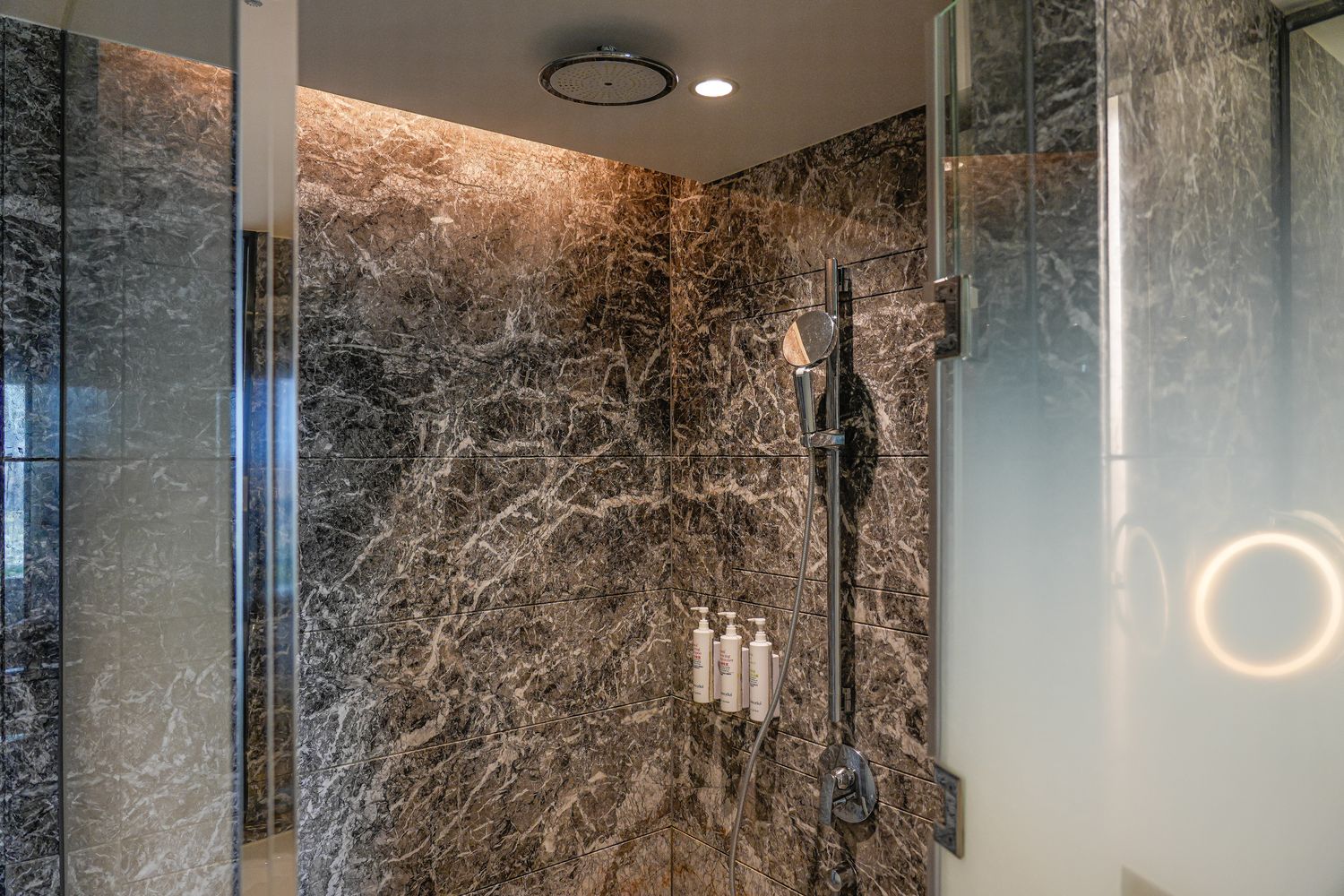 高雄萬豪｜美享地牛排館：米其林主廚法式牛排饗宴，五週年住房專案高鐵、住宿、美食一站式度假! @混血珊莎的奇幻旅程