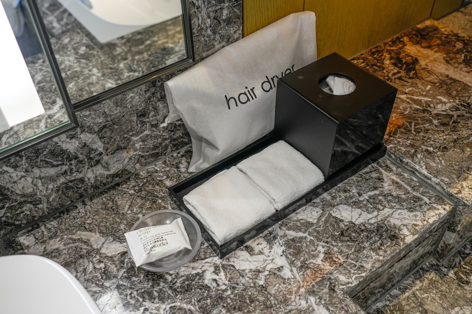 高雄萬豪｜美享地牛排館：米其林主廚法式牛排饗宴，五週年住房專案高鐵、住宿、美食一站式度假! @混血珊莎的奇幻旅程