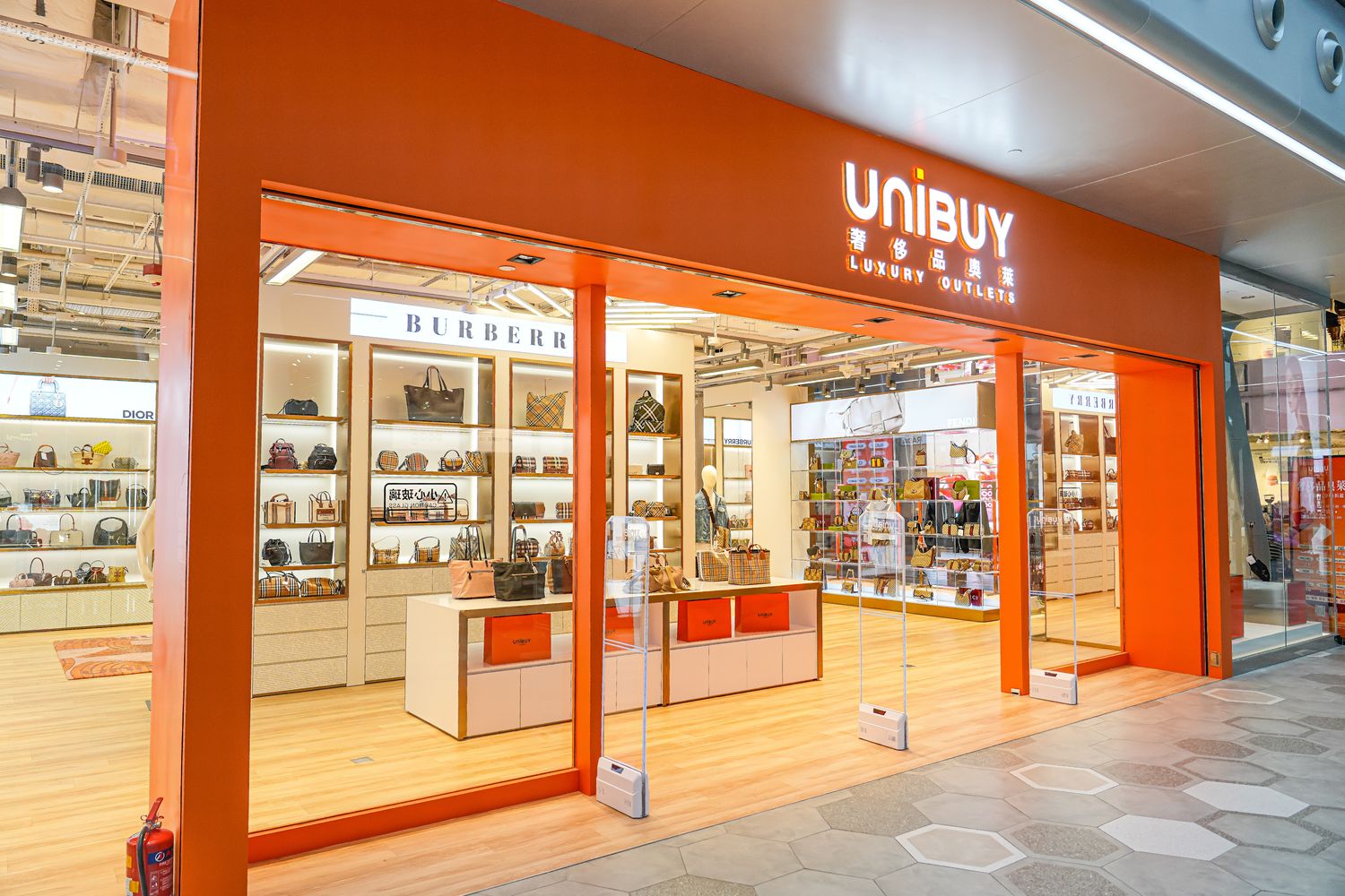 【澳門住宿推薦】澳門葡京人酒店全攻略：全球首創 LINE FRIENDS、歐舒丹主題房，吃喝玩樂一站滿足! @混血珊莎的奇幻旅程